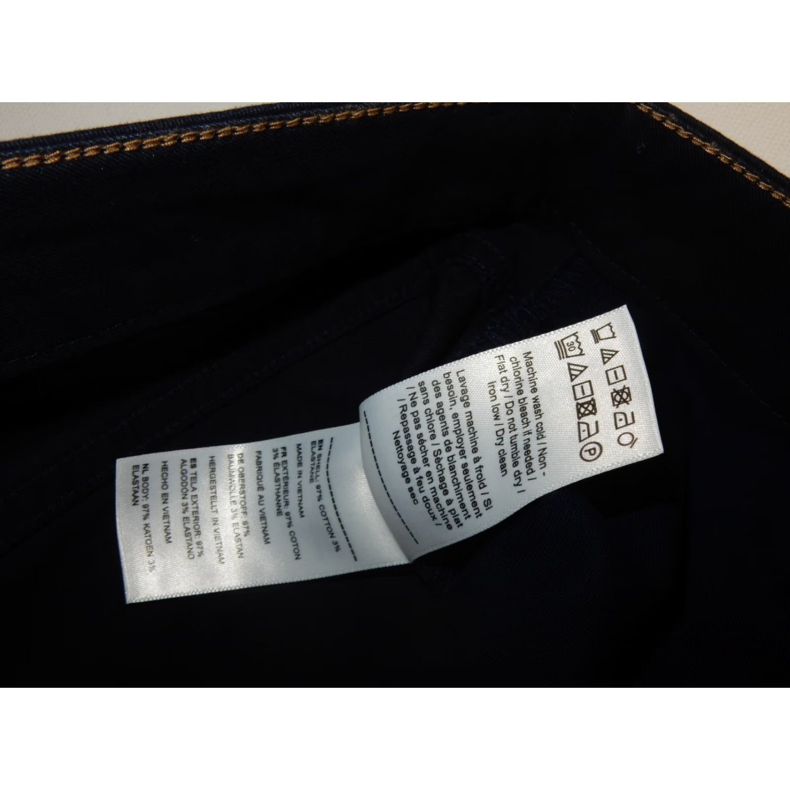 UNTUCKit VINTAGE UNTUCKit Men’s Jeans Size 38x32 Blue Straight Fit Mens Size US 38 / EU 54 - 7 Thumbnail
