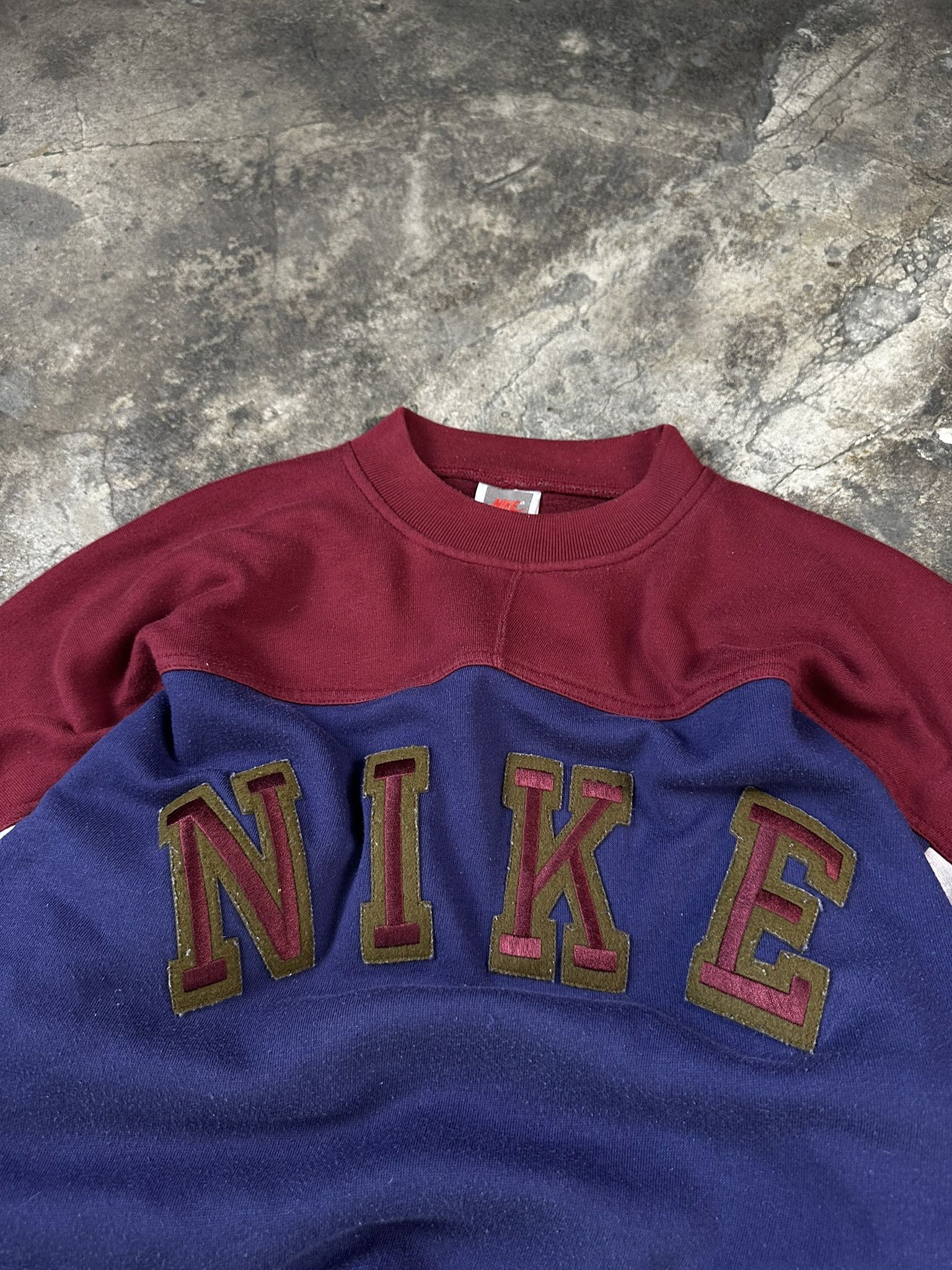Nike 90s Nike Spellout Boxy Crewneck Size US M / EU 48-50 / 2 - 4 Thumbnail