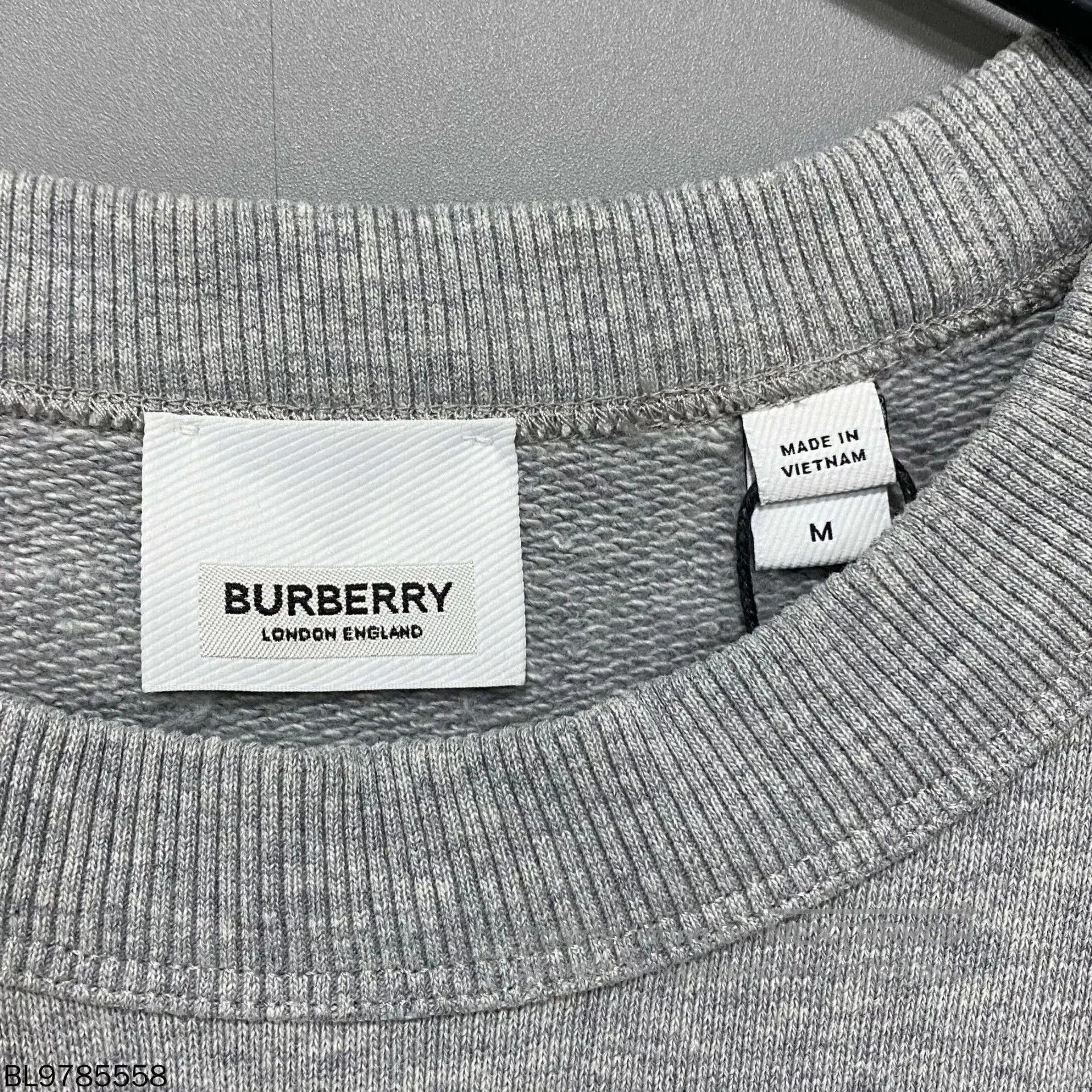 Burberry Burberry Deer Embroidered Logo Sweatshirt. Size US M / EU 48-50 / 2 - 6 Thumbnail