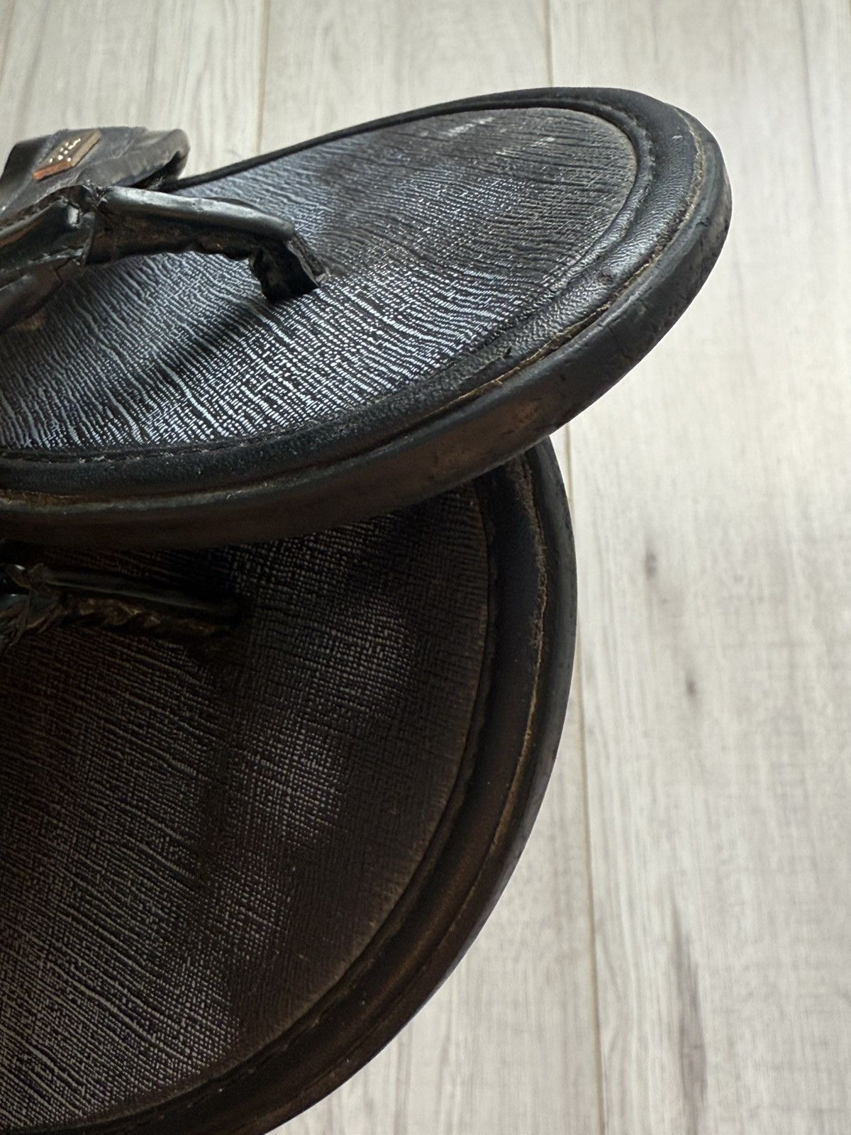 Gucci Vintage Gucci leather flip-flops Size US 9 / EU 42 - 9 Thumbnail