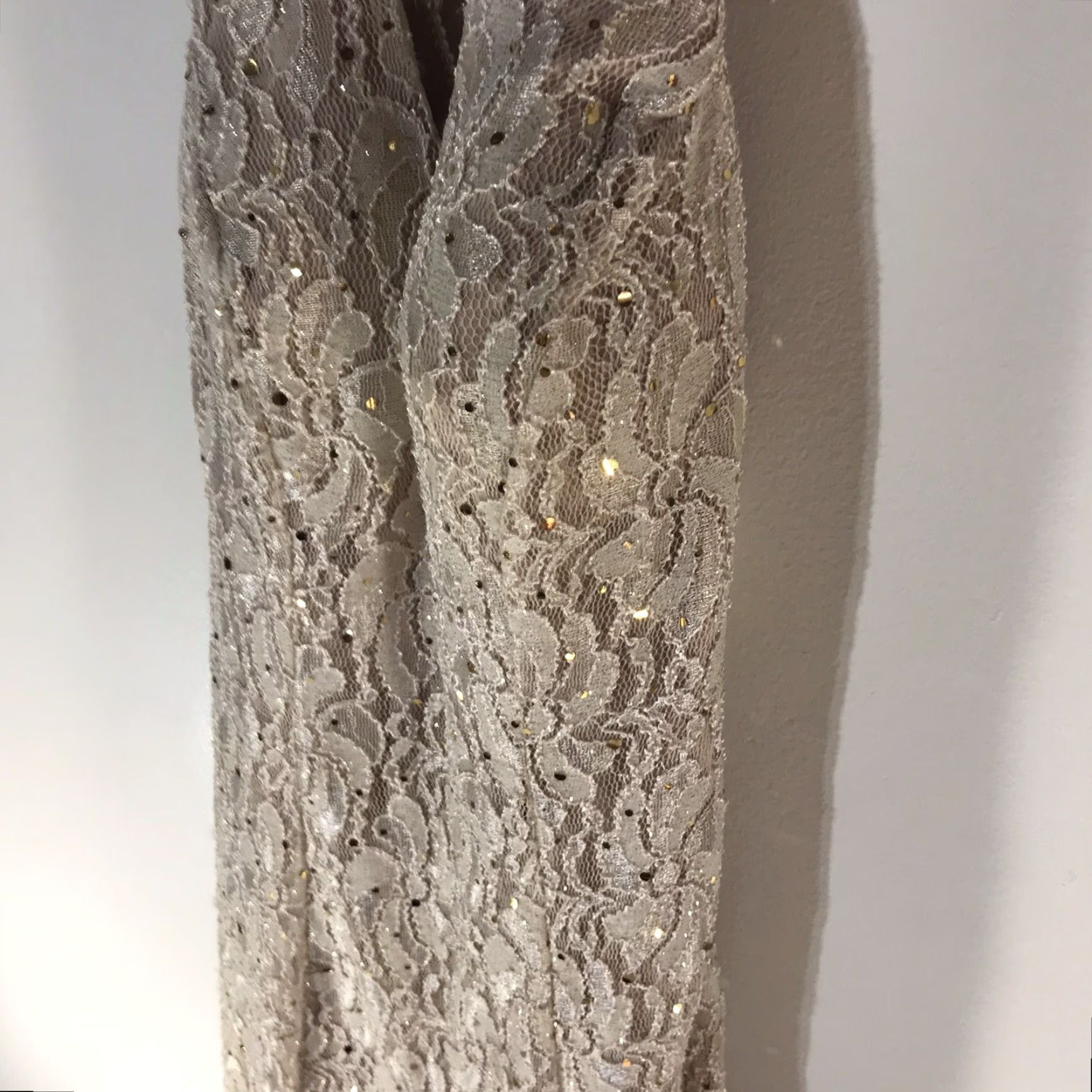 Vintage VINTAGE Jump Apparel Women's Formal Dress Long Sleeveless Halter Beaded Sequin Embroidered Chiffon 90s Spring Summer Size 1/2 Size XS / US 0-2 / IT 36-38 - 3 Thumbnail
