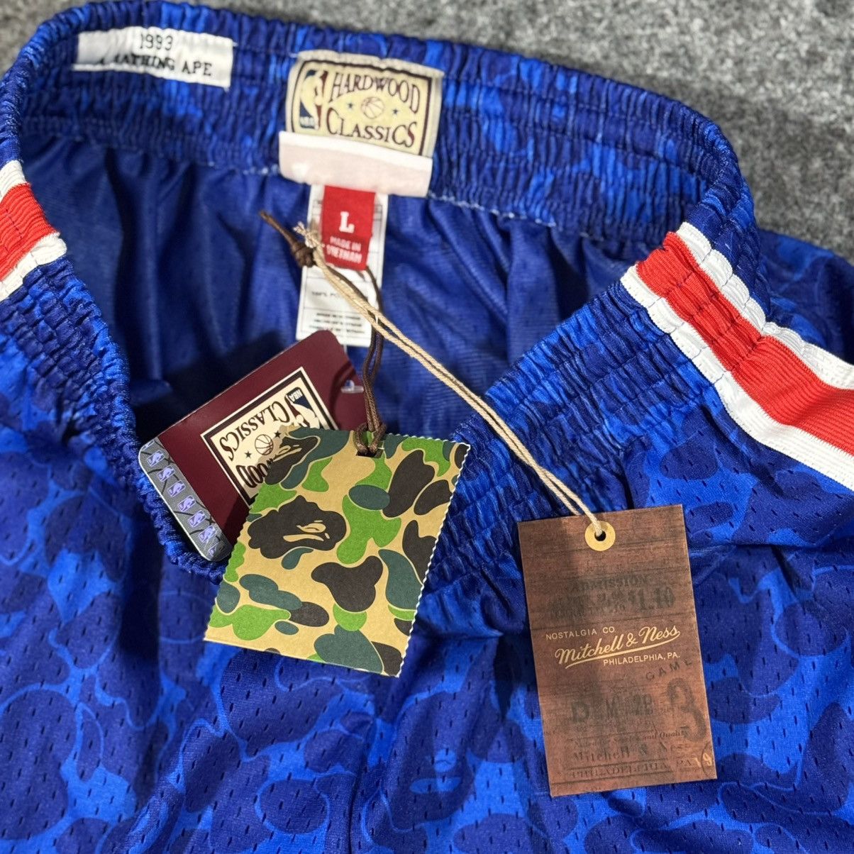 Bape × Mitchell & Ness BAPE x Mitchell & Ness New Jersey Nets Shorts Blue Size US 33 - 10 Thumbnail