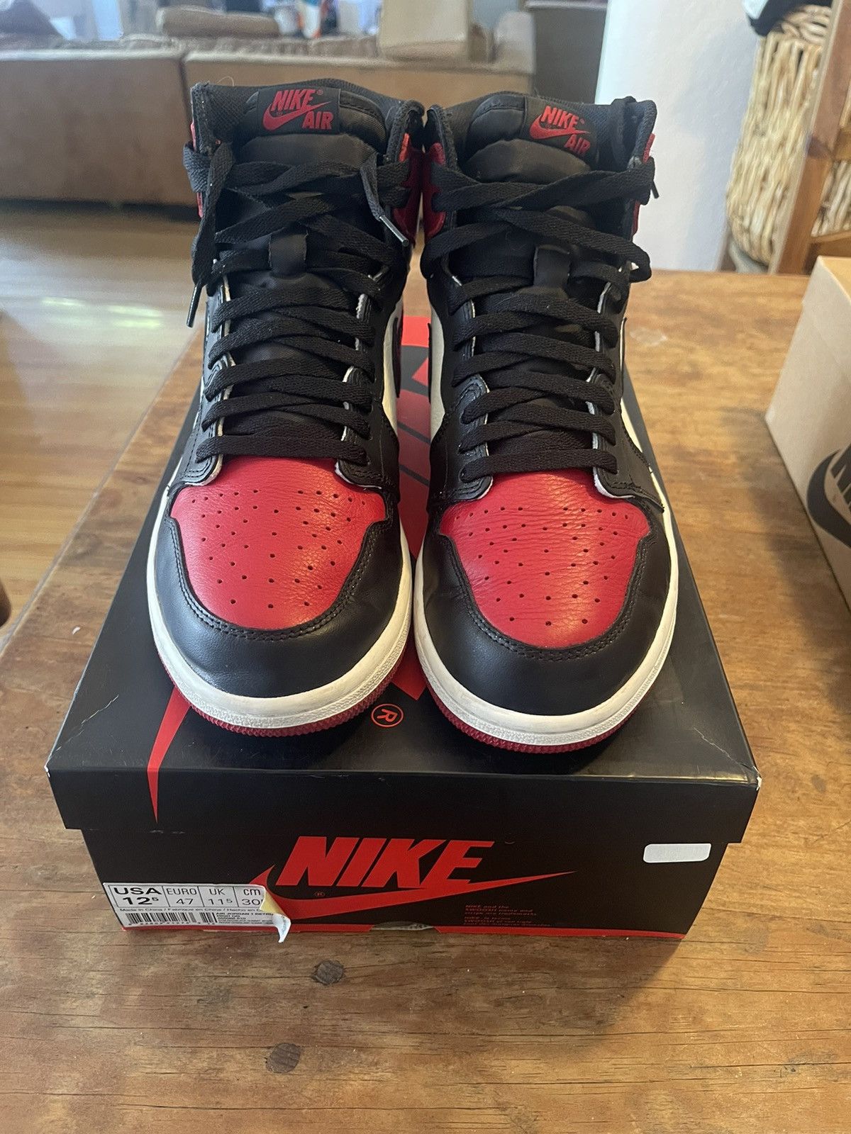 Jordan Brand Jordan 1 High Top Bred Toe Size US 12.5 / EU 45-46 - 3 Thumbnail