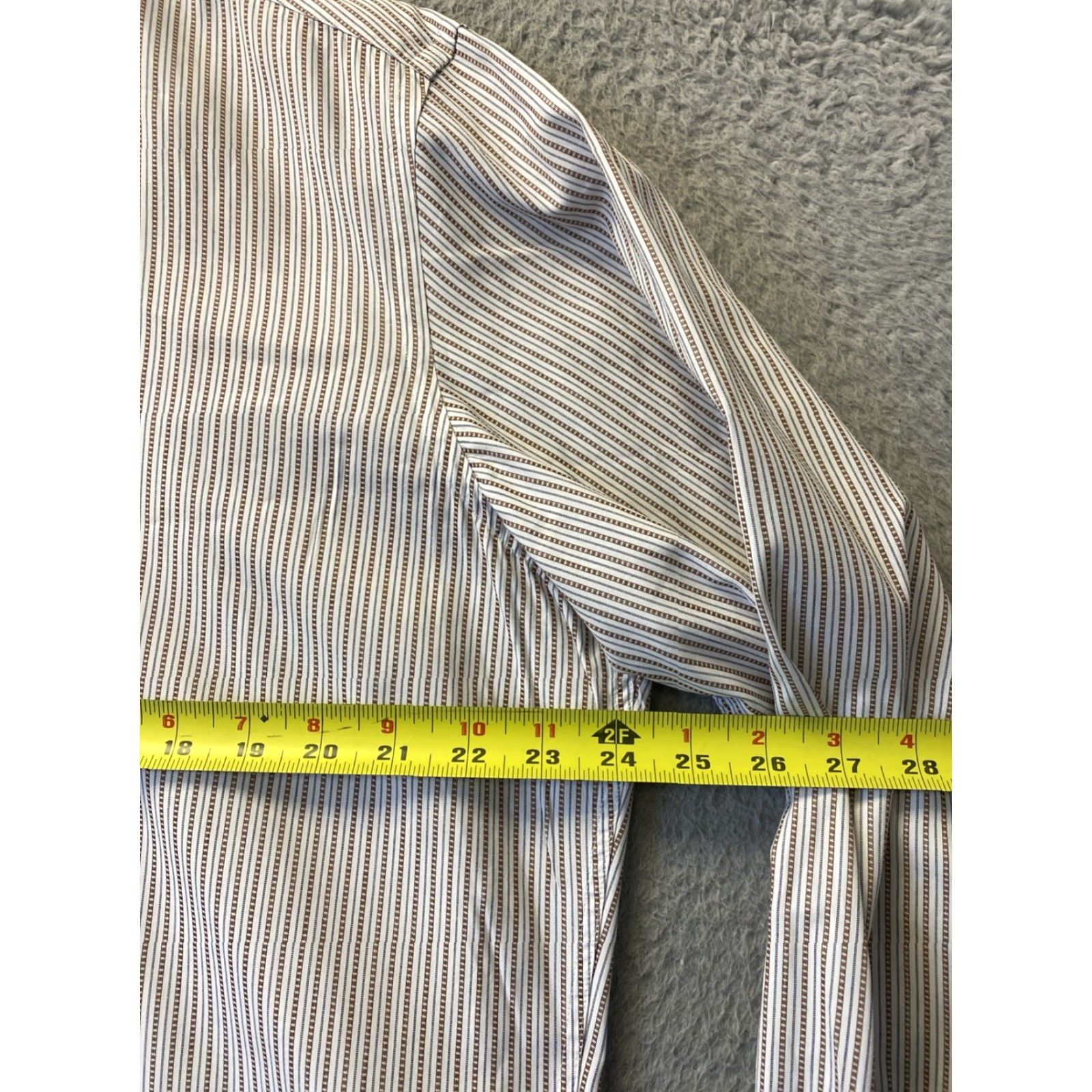Hugo Boss VINTAGE Hugo Boss Dress Shirt Brown Striped Button Long Sleeve 16 34/35 Mens Regular Regular 16 Crimson? Size US L / EU 52-54 / 3 - 5 Thumbnail