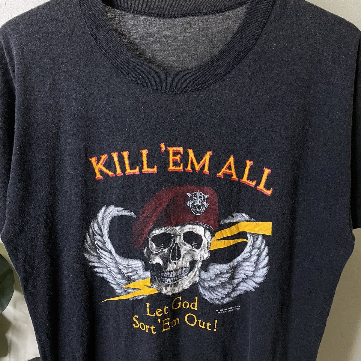 Vintage 1986 Kill Em All Military 3D Emblem T Shirt Size US L / EU 52-54 / 3 - 2 Thumbnail