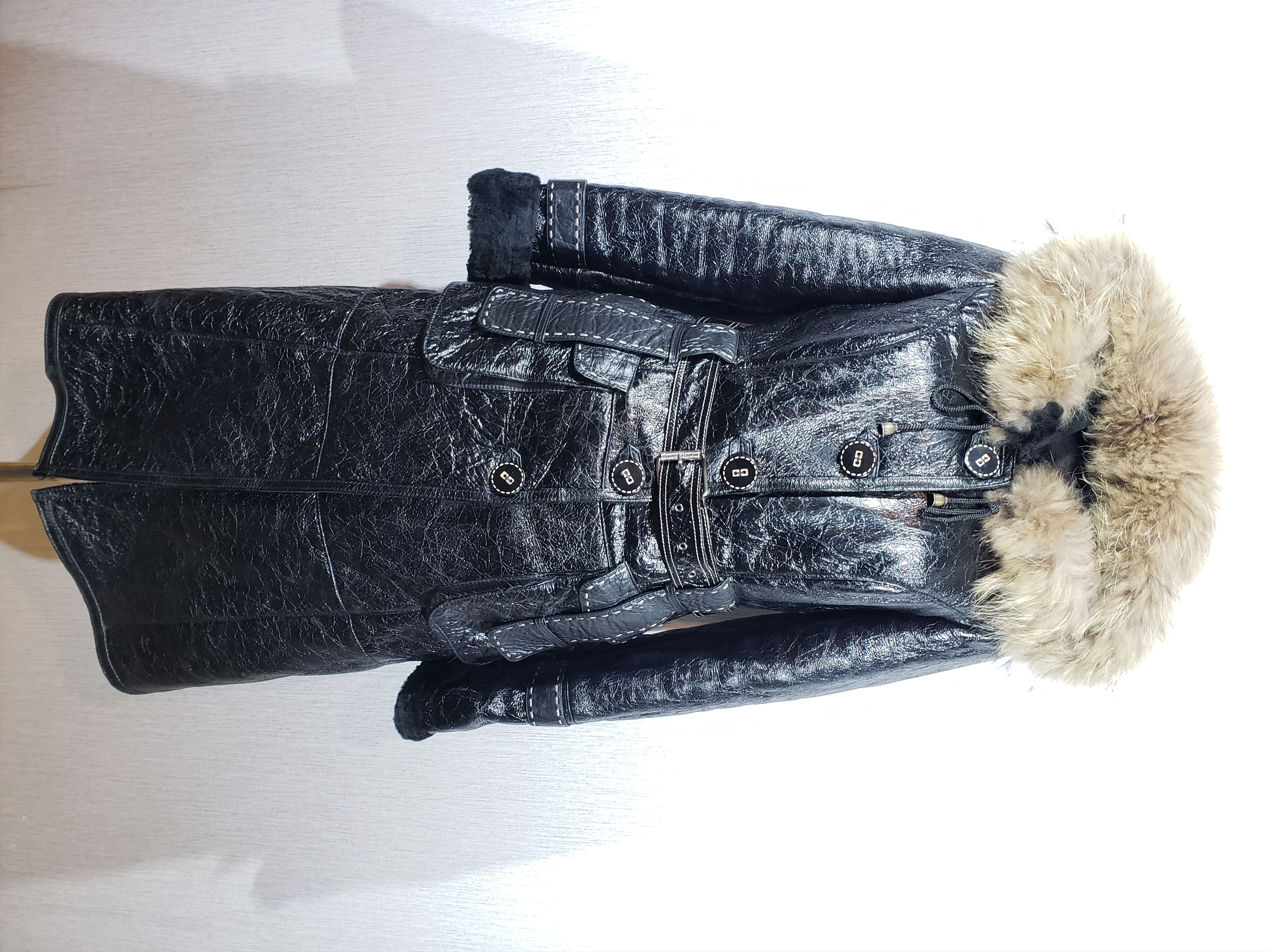 image of Italian Designers x Sheepskin Coat Stylish Black Sheepskin Coat With A Hood, Women's (Size XL)