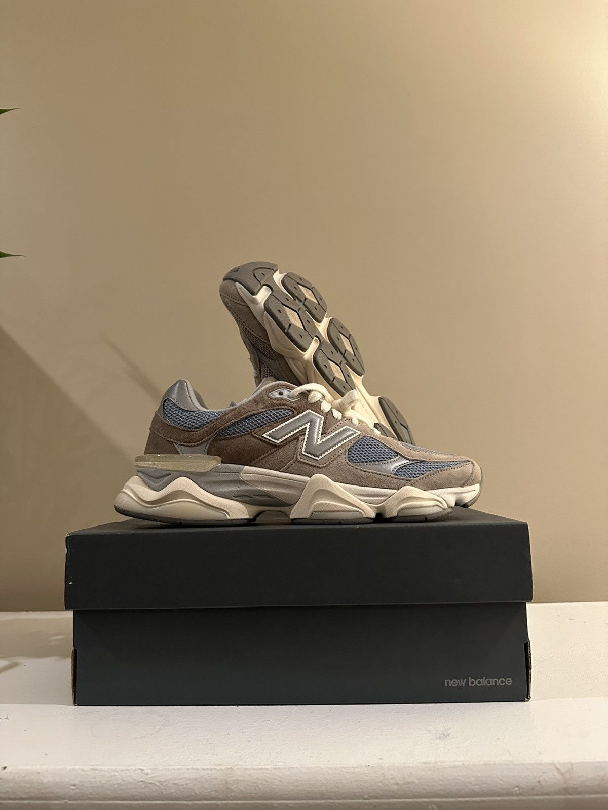 New Balance New Balance 9060 ‘Cherry Blossom Pack’ Size US 10 / EU 43 - 1 Thumbnail