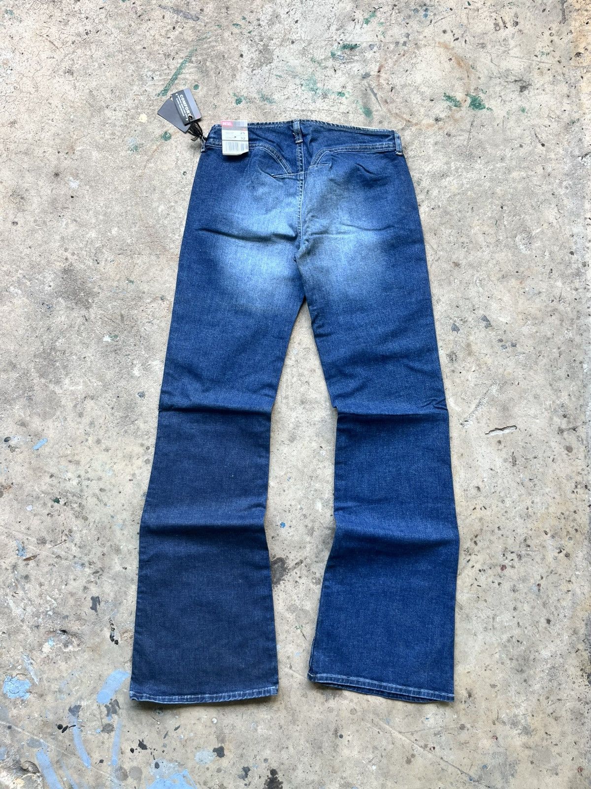 Diesel VTG Dead Stock Diesel Jeans Flare/Bootcut Wide Leg Pants Size 26" / US 2 / IT 38 - 7 Thumbnail