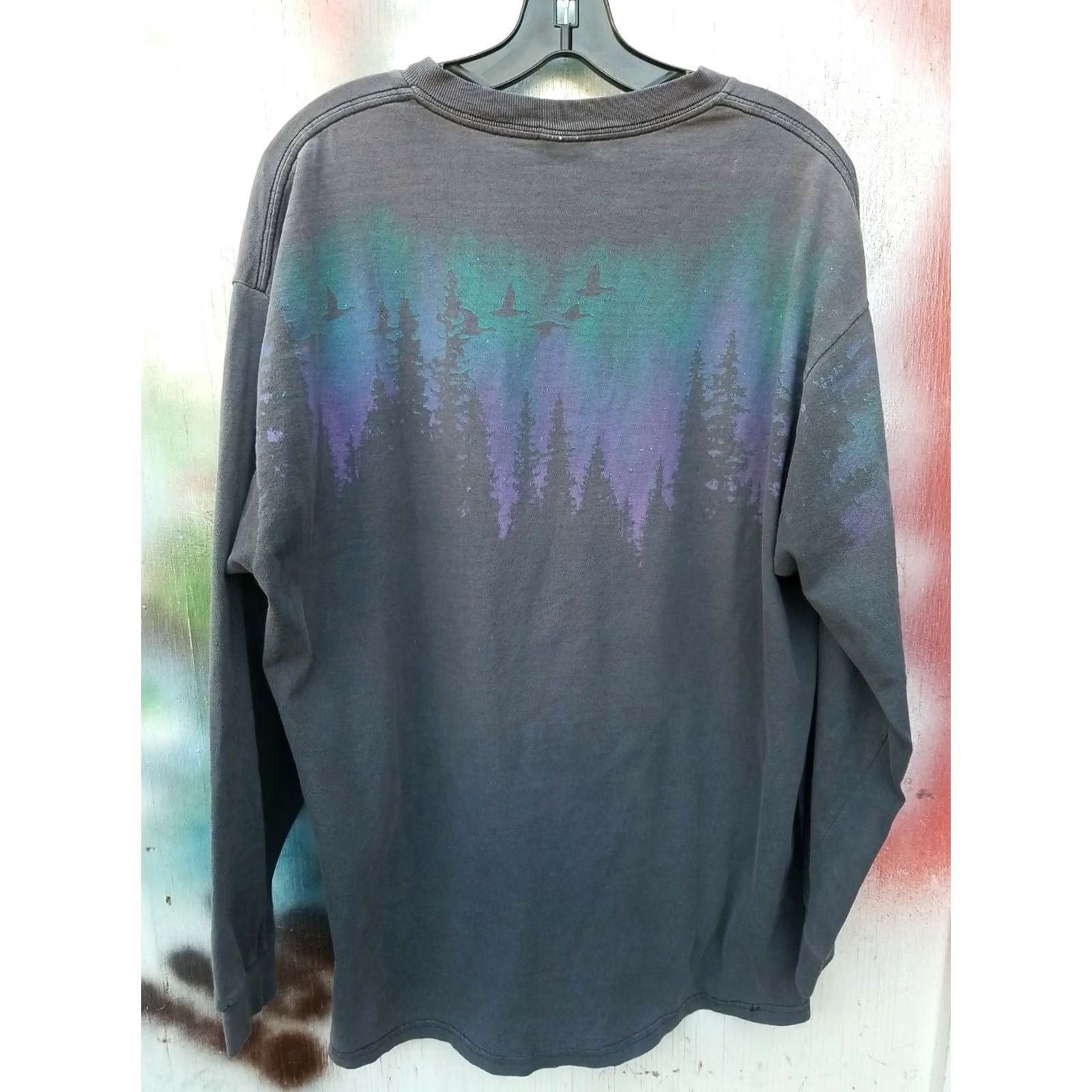 Delta VINTAGE Peter Kull Wolf Northern Lights 2 Sided L/S Shirt XL Black Cotton Graphic Print Unisex Adults T-Shirt 1990s Men Women Size US XL / EU 56 / 4 - 5 Thumbnail