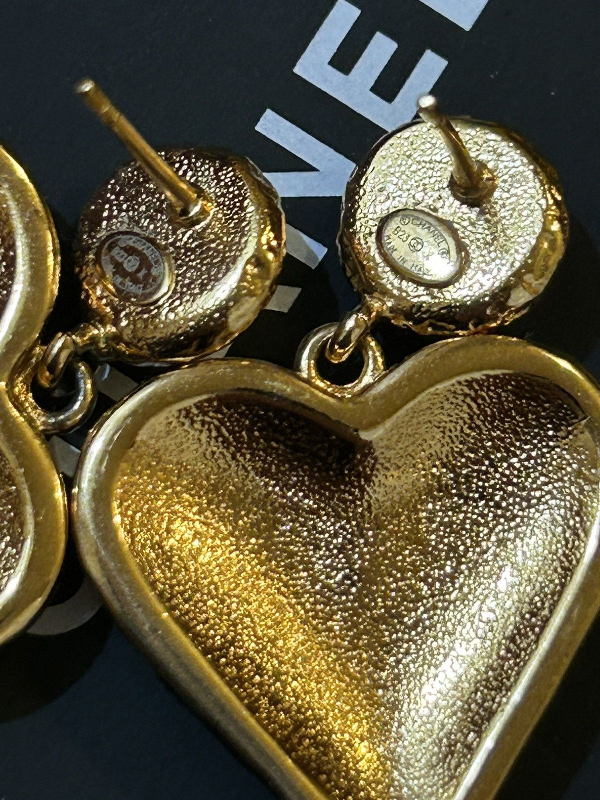 Chanel Chanel Heart Shaped CC Black Enamel, Faux Pearl Earrings Size ONE SIZE - 11 Thumbnail