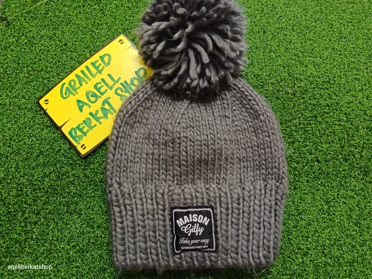 Japanese Brand MAISON GILFY Snowcap Beanie Size ONE SIZE - 1 Thumbnail
