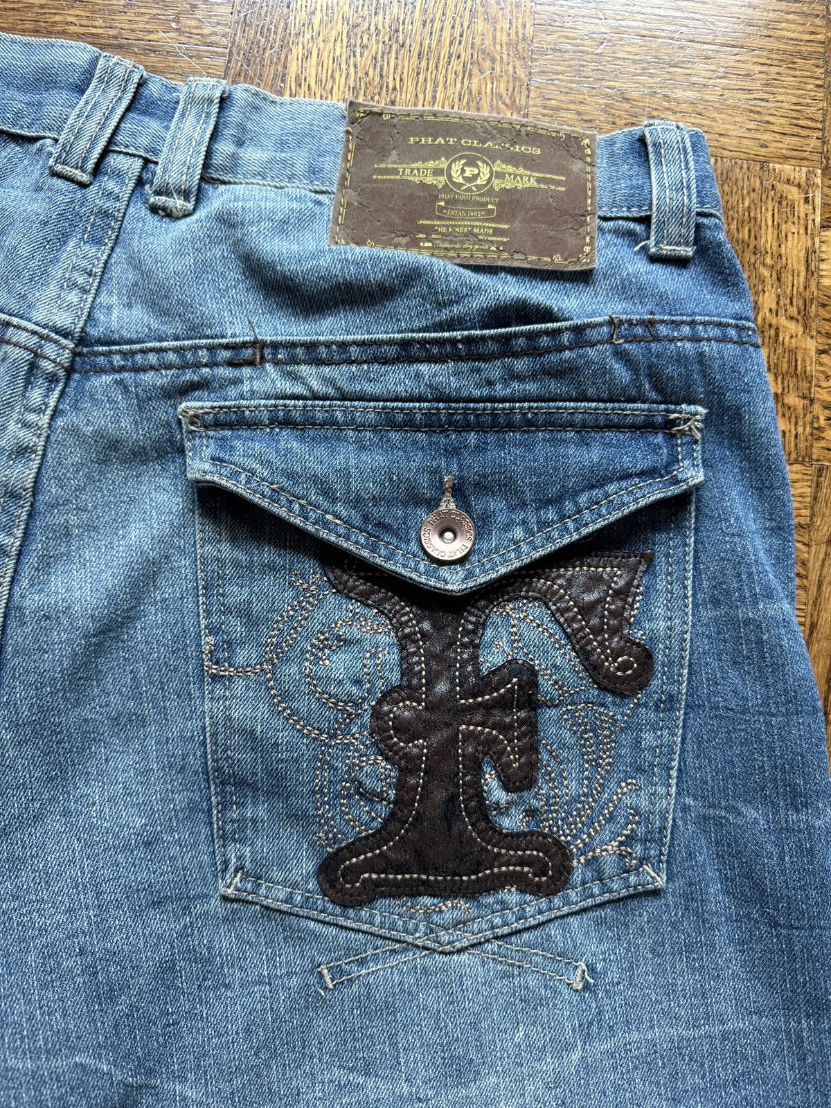 Phat Farm Vintage Y2K Phat Farm Baggy Embroidered Denim Shorts Size US 36 / EU 52 - 5 Thumbnail