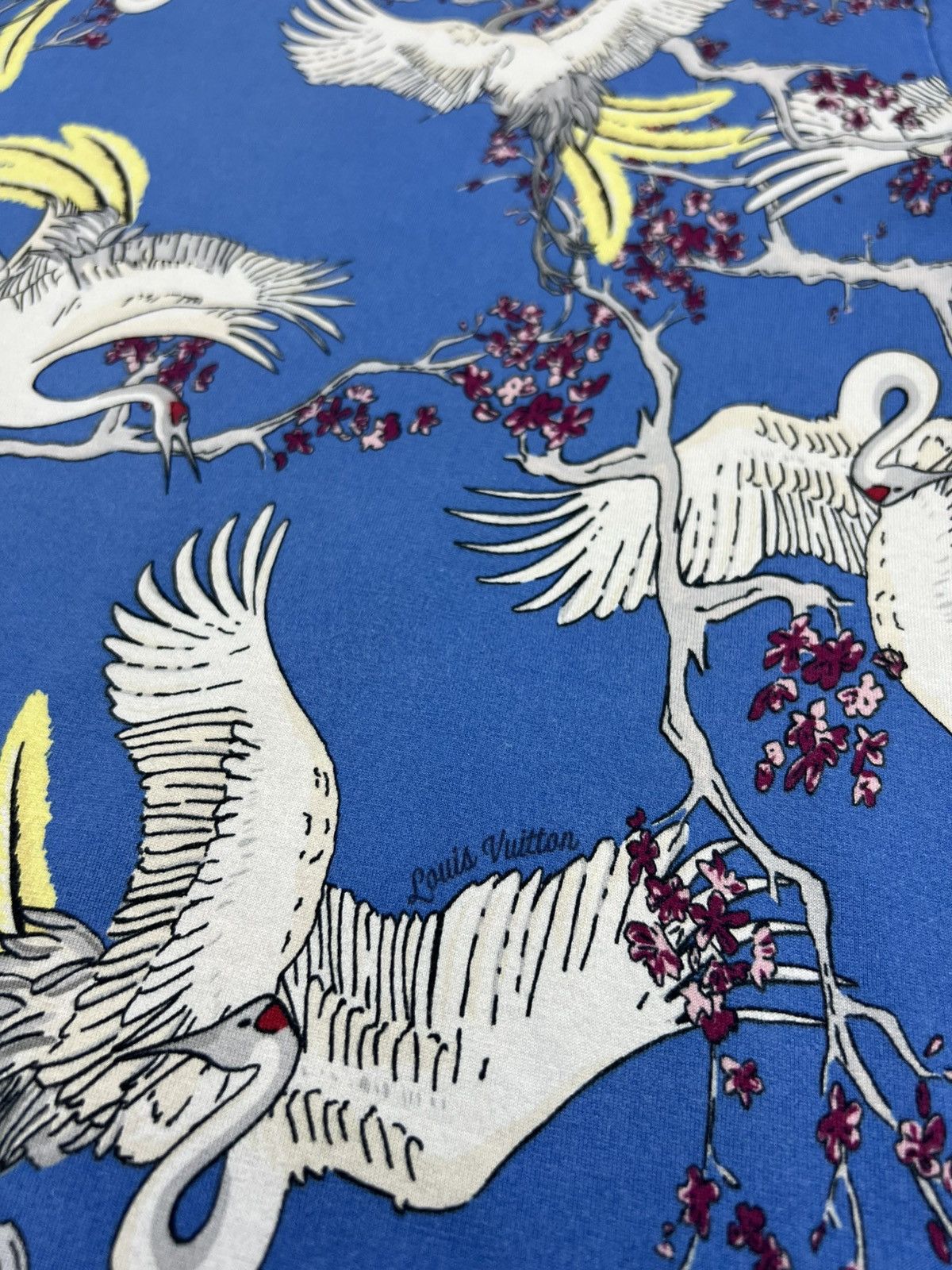 Louis Vuitton Louis Vuitton - Kim Jones - S/S 16’ Blue Crane T-Shirt Size US M / EU 48-50 / 2 - 10 Thumbnail