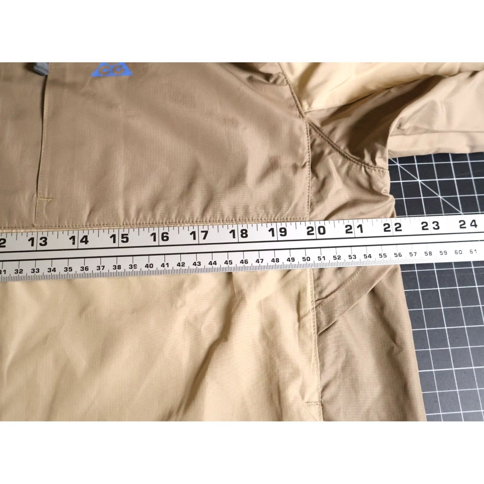 Nike ACG Nike ACG Windbreaker Jacket Men M Beige Hooded Full Zip High Neck Size US M / EU 48-50 / 2 - 5 Thumbnail