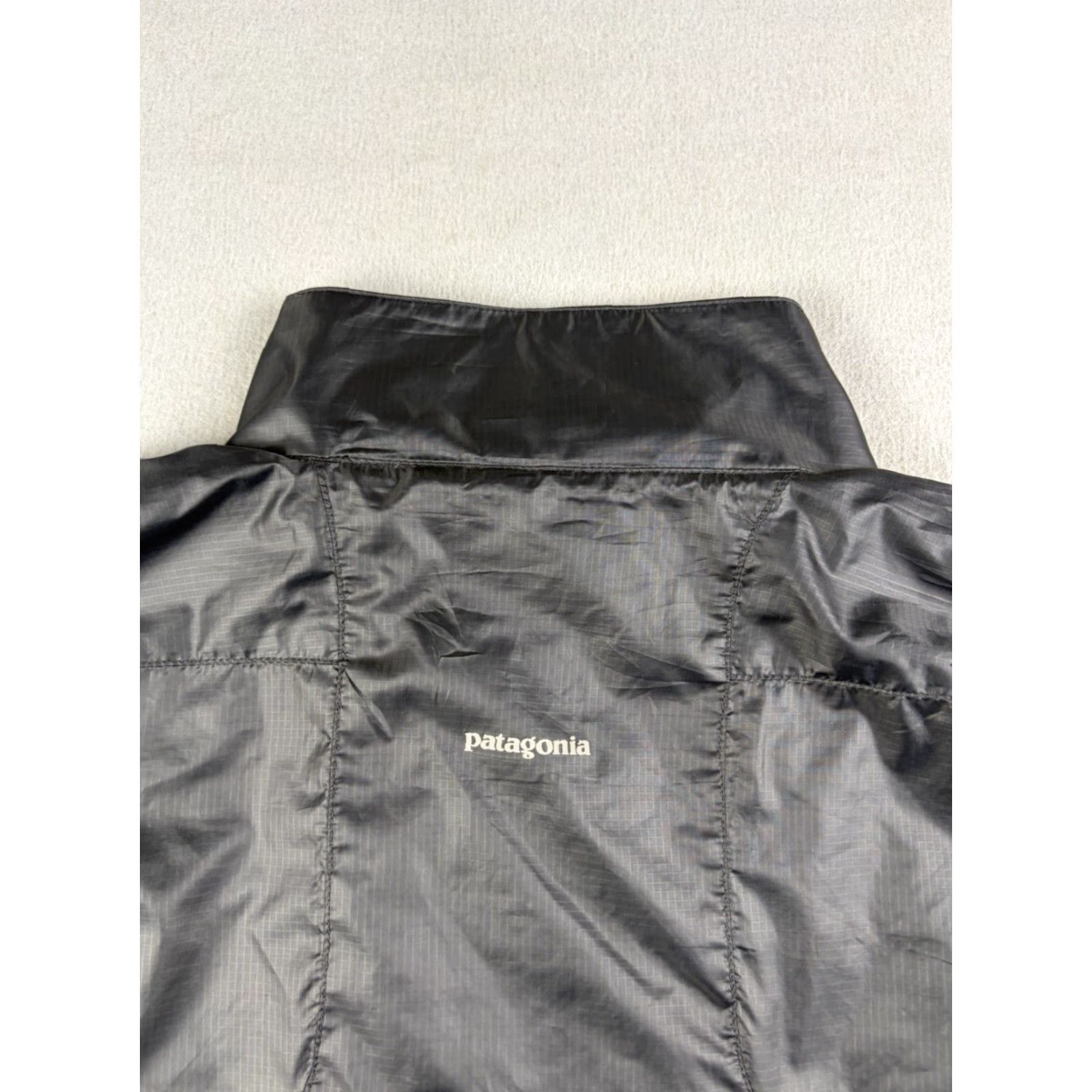 Patagonia Patagonia Jacket Men L Black Full Zip Windbreaker Outdoor Hiking Outdoorwear L Mens Size US L / EU 52-54 / 3 - 6 Thumbnail