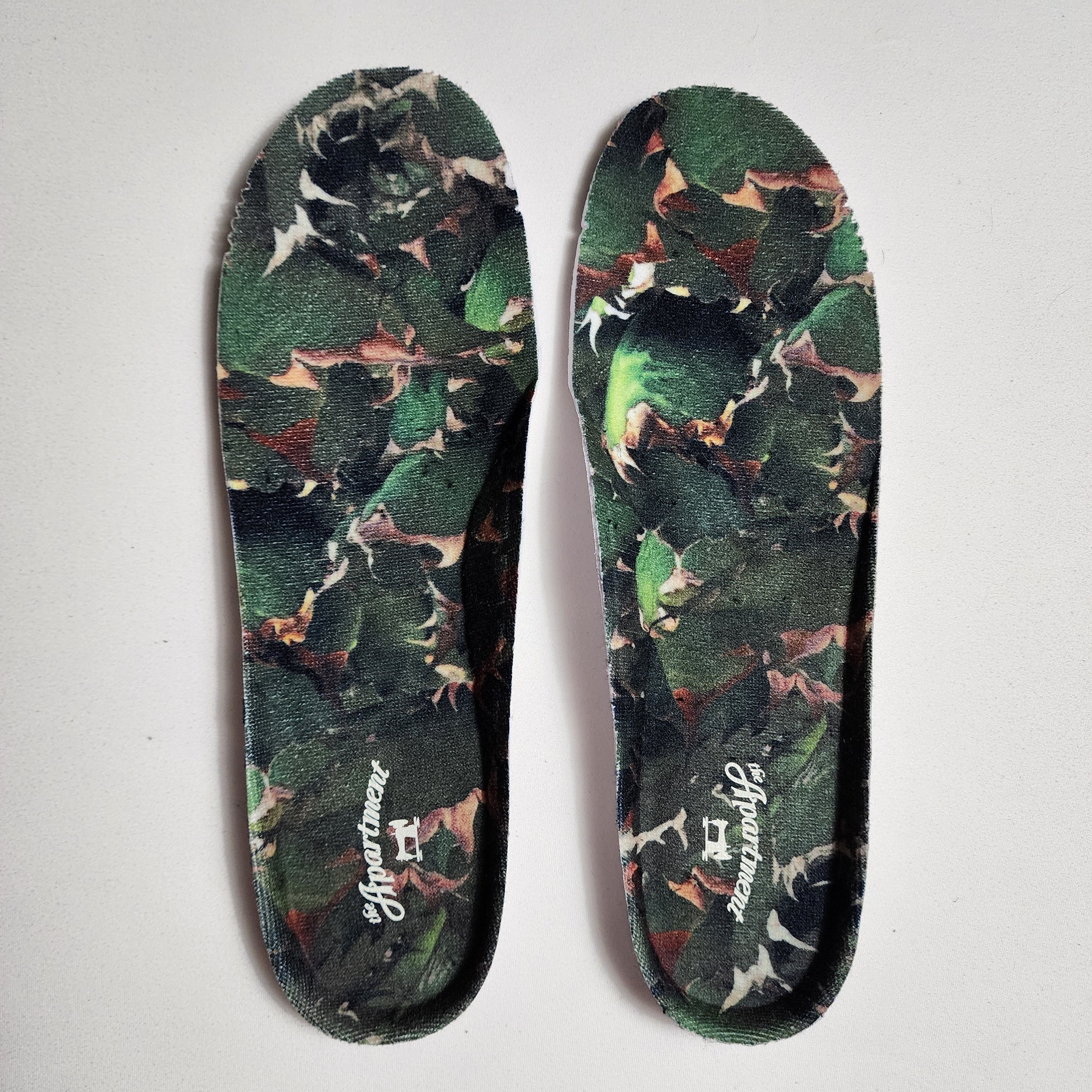 New Balance The Apartment x 576 Made in England "Evergreen" Size US 8.5 / EU 41-42 - 9 Thumbnail