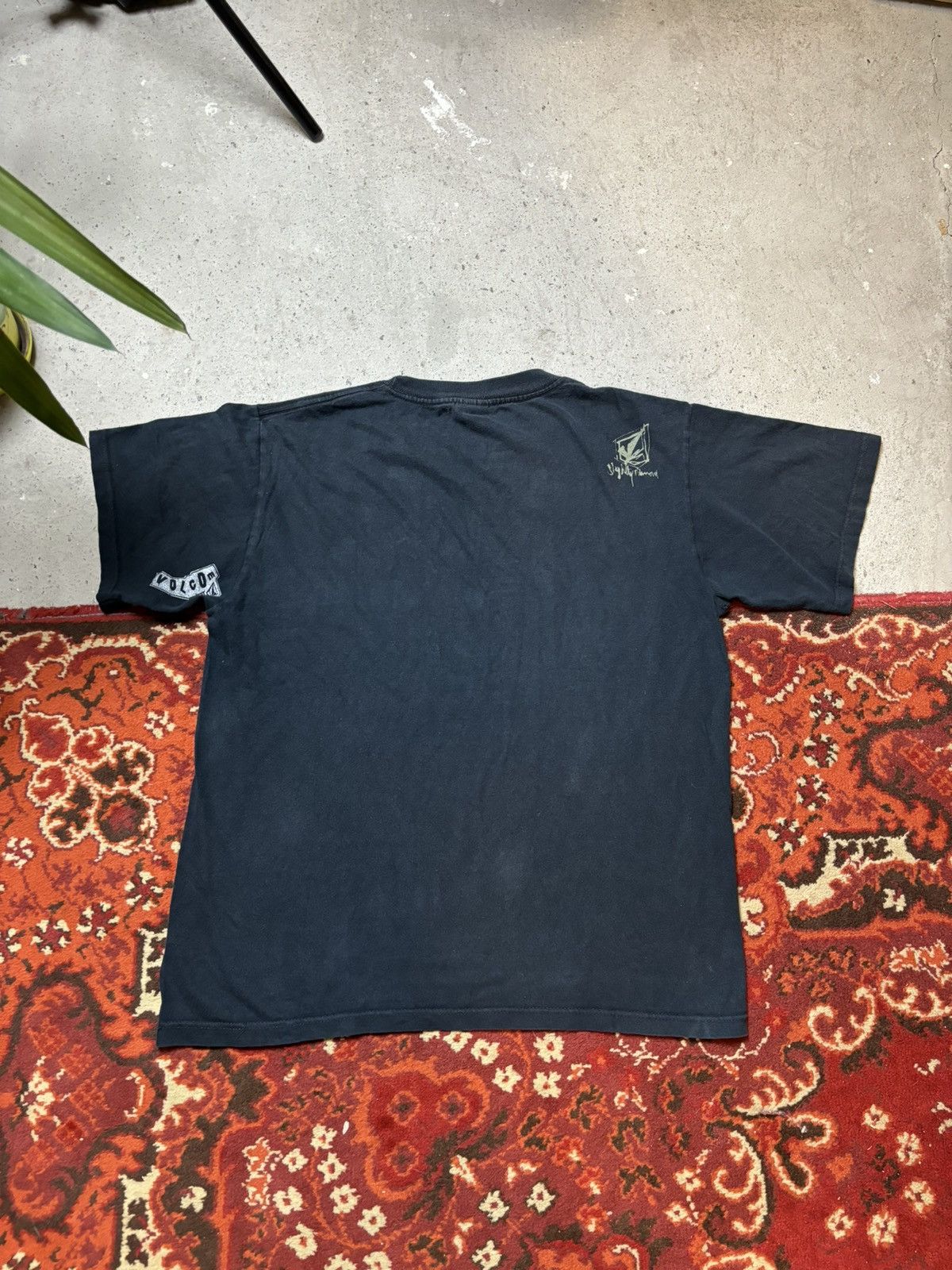 Japanese Brand × Vintage × Volcom Vintage Volcom Big Logo Avant Garde Streetwear Tee Size XL / US 12-14 / IT 48-50 - 7 Thumbnail