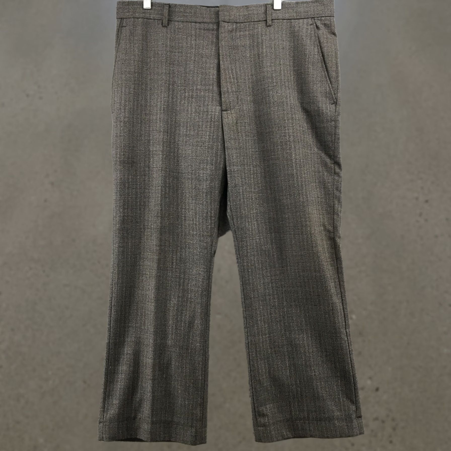 Banana Republic Banana Republic Dress Pants Mens 38/30 Gray Wool Blend Flat Front Mid Rise Zip Pants Mens Regular Gray Wool Blend Flat Front Zip Size US 38 / EU 54 - 1 Thumbnail