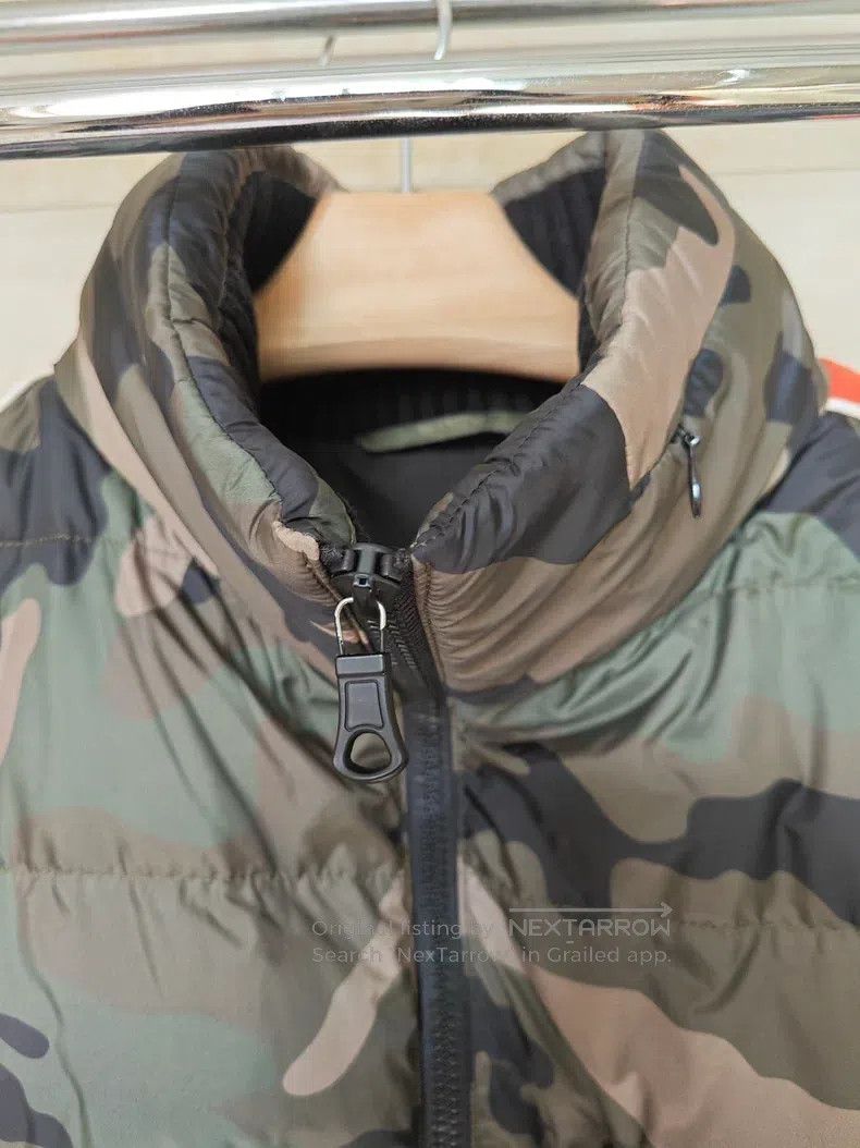 Valentino Valentino Camouflage goose down jacket Size US L / EU 52-54 / 3 - 7 Thumbnail