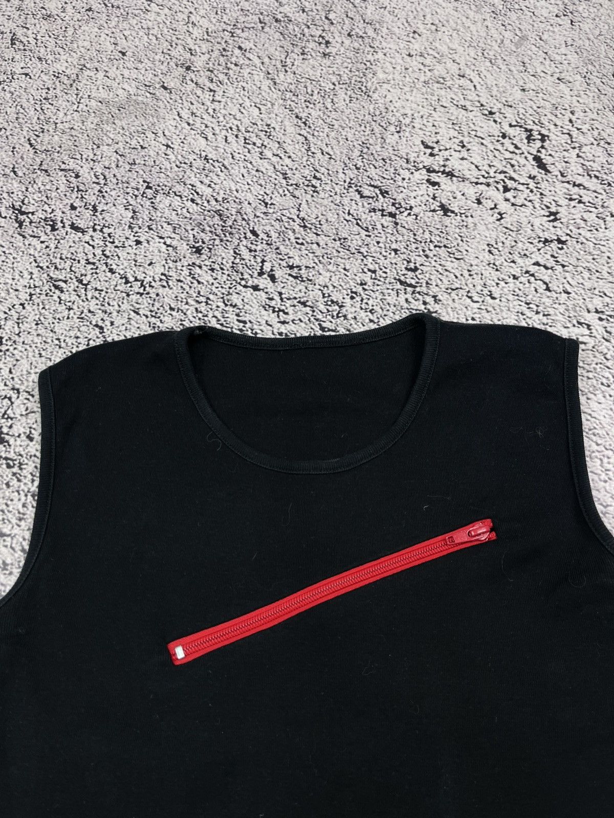 Japanese Brand Vintage 2000s Black Emo Gothic Sexy Cropped Zip Tank Top S Size S / US 4 / IT 40 - 3 Thumbnail