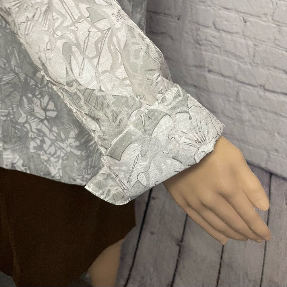 Chicos NWT New $99 Chico's Simple Sheer Saeran Grey Jacket Size 2 Size L / US 10 / IT 46 - 7 Thumbnail