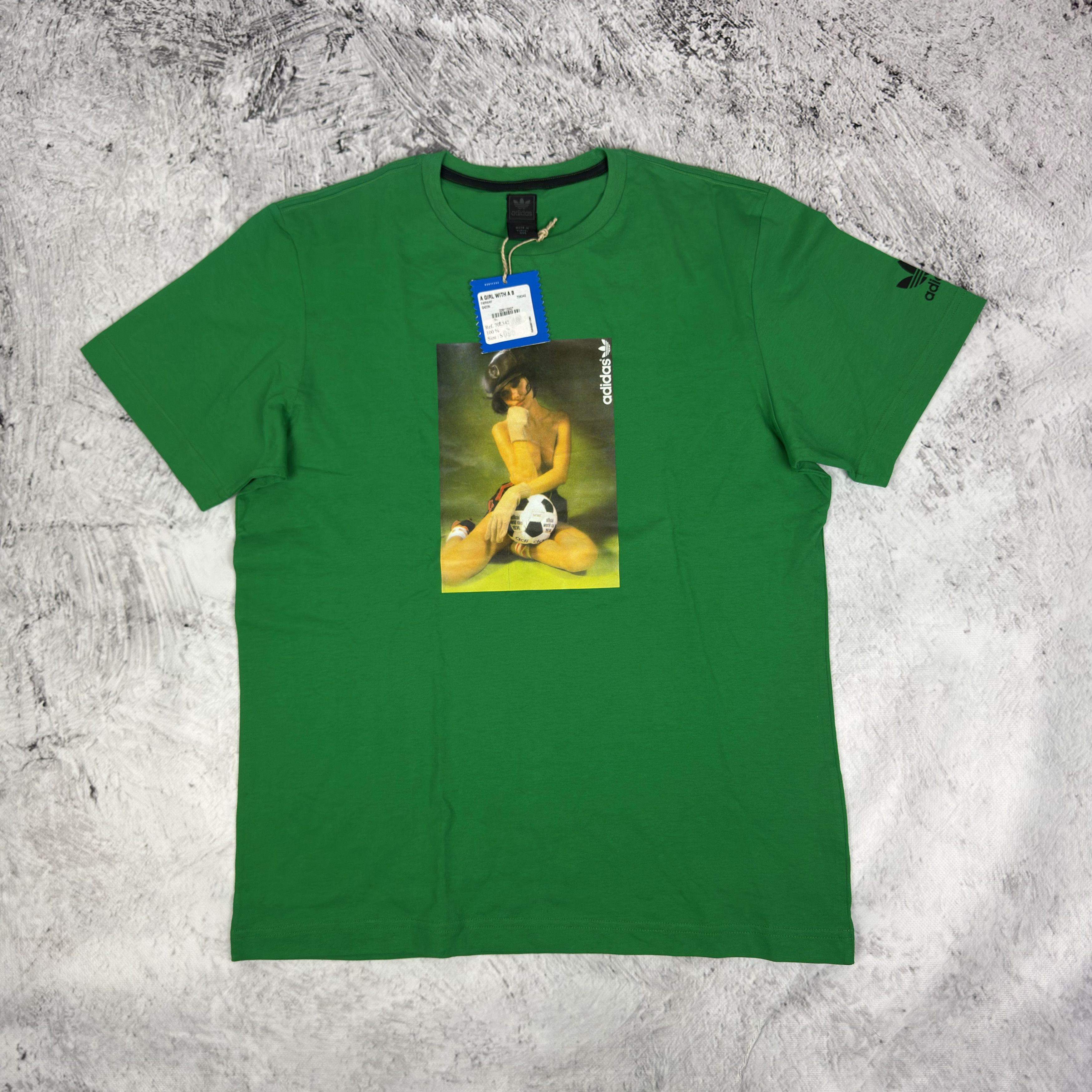 Adidas Adidas mens A Girl with AB Fairway Gazon Graphic T-Shirt S Size US S / EU 44-46 / 1 - 2 Thumbnail