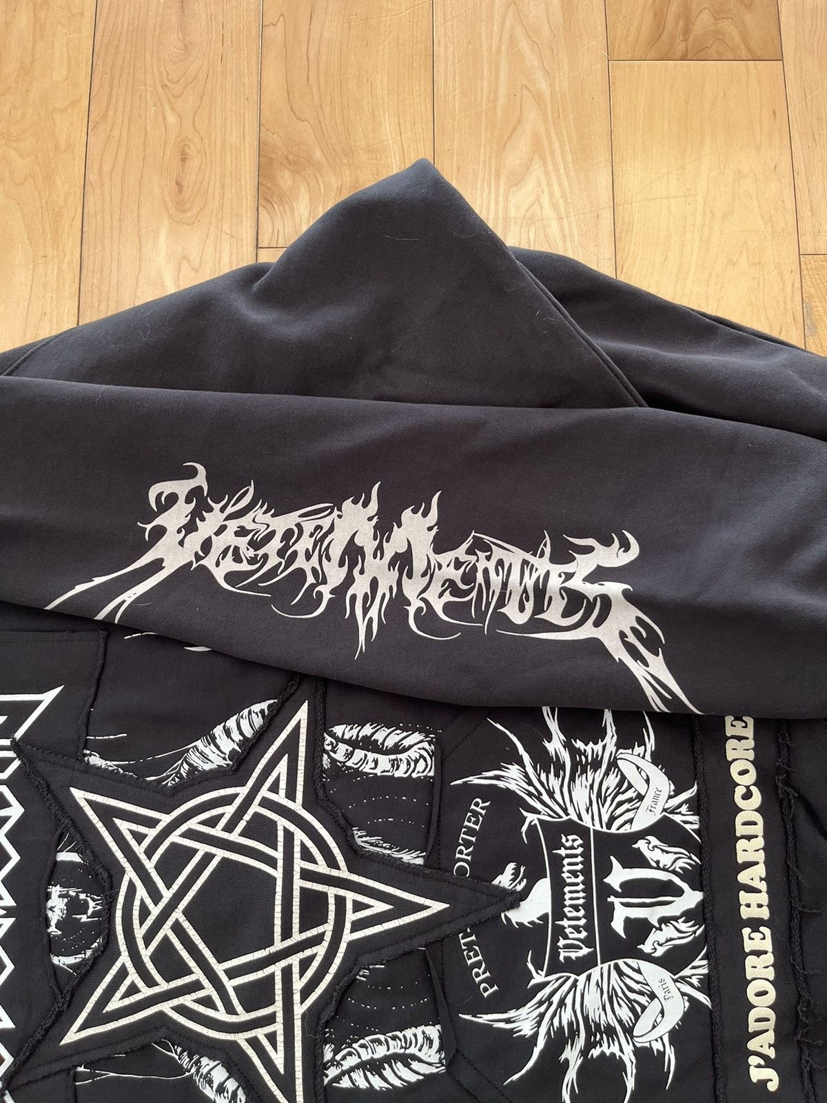 Vetements Vetements Metal "J'adore Hardcore" Hoodie Size US S / EU 44-46 / 1 - 3 Thumbnail