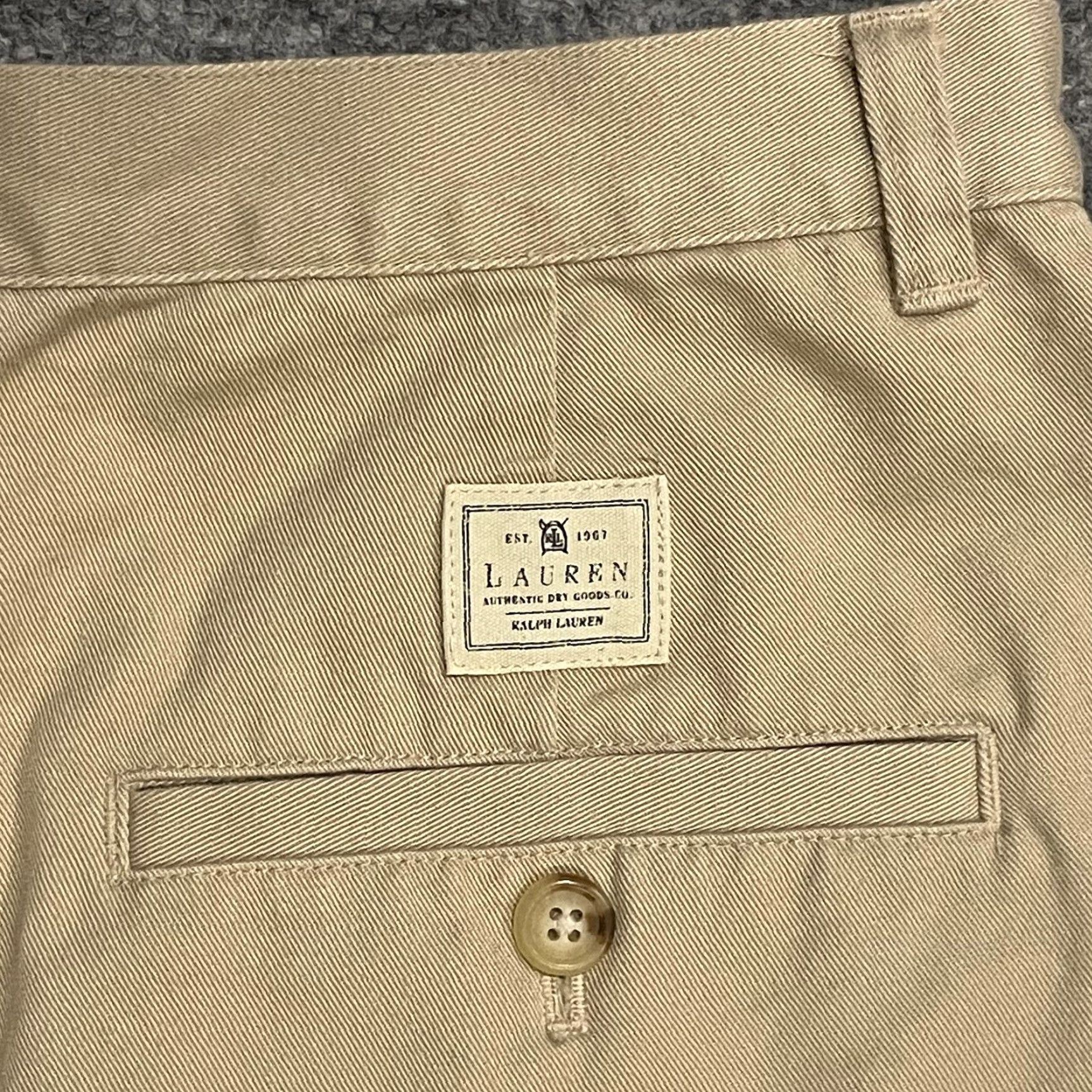 Ralph Lauren Lauren Ralph Lauren Shorts Womens 12 Beige Pleated Cotton Twill Casual Chino Size 34" / US 12 / IT 48 - 3 Thumbnail
