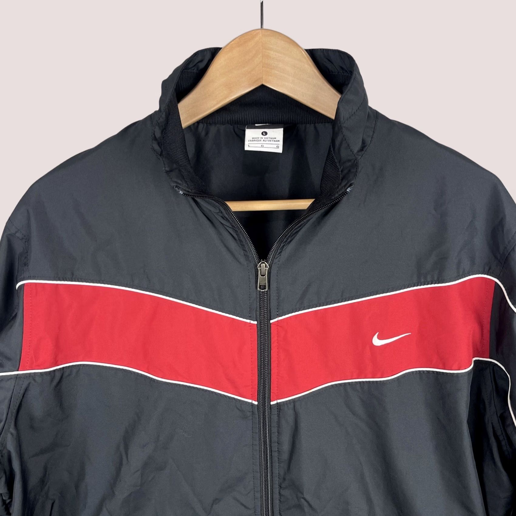 Nike Nike Track Jacket Mens Large Black Red Full Zip Windbreaker Size US L / EU 52-54 / 3 - 1 Thumbnail