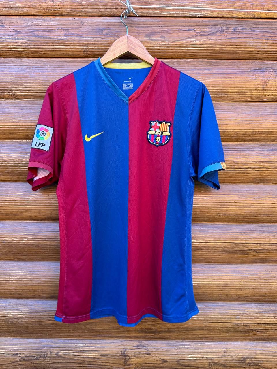 Vintage VINTAGE BARCELONA NIKE FOOTBALL HOME JERSEY Size US M / EU 48-50 / 2 - 1 Thumbnail