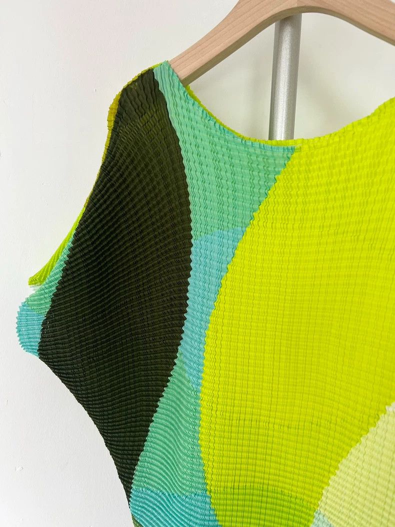 Issey Miyake Issey Miyake Psychedelic color block top Size M / US 6-8 / IT 42-44 - 2 Thumbnail