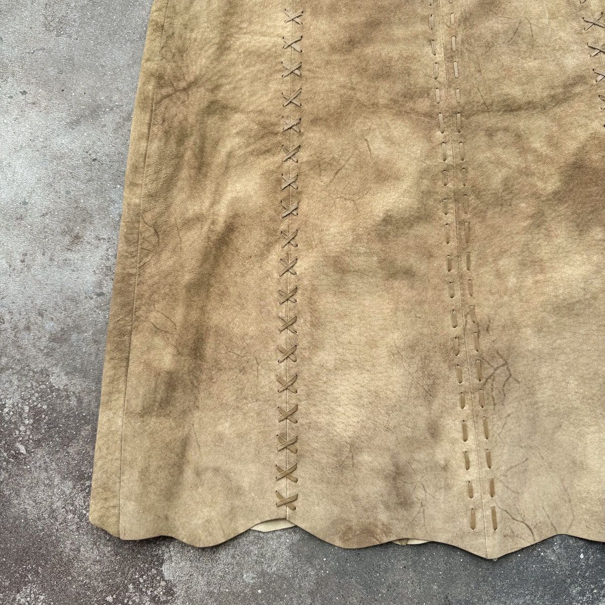 Morgan De Toi Moran de Toi Vintage Suede Leather Skirt (Bella Hadid owned) Size 26" / US 2 / IT 38 - 7 Thumbnail