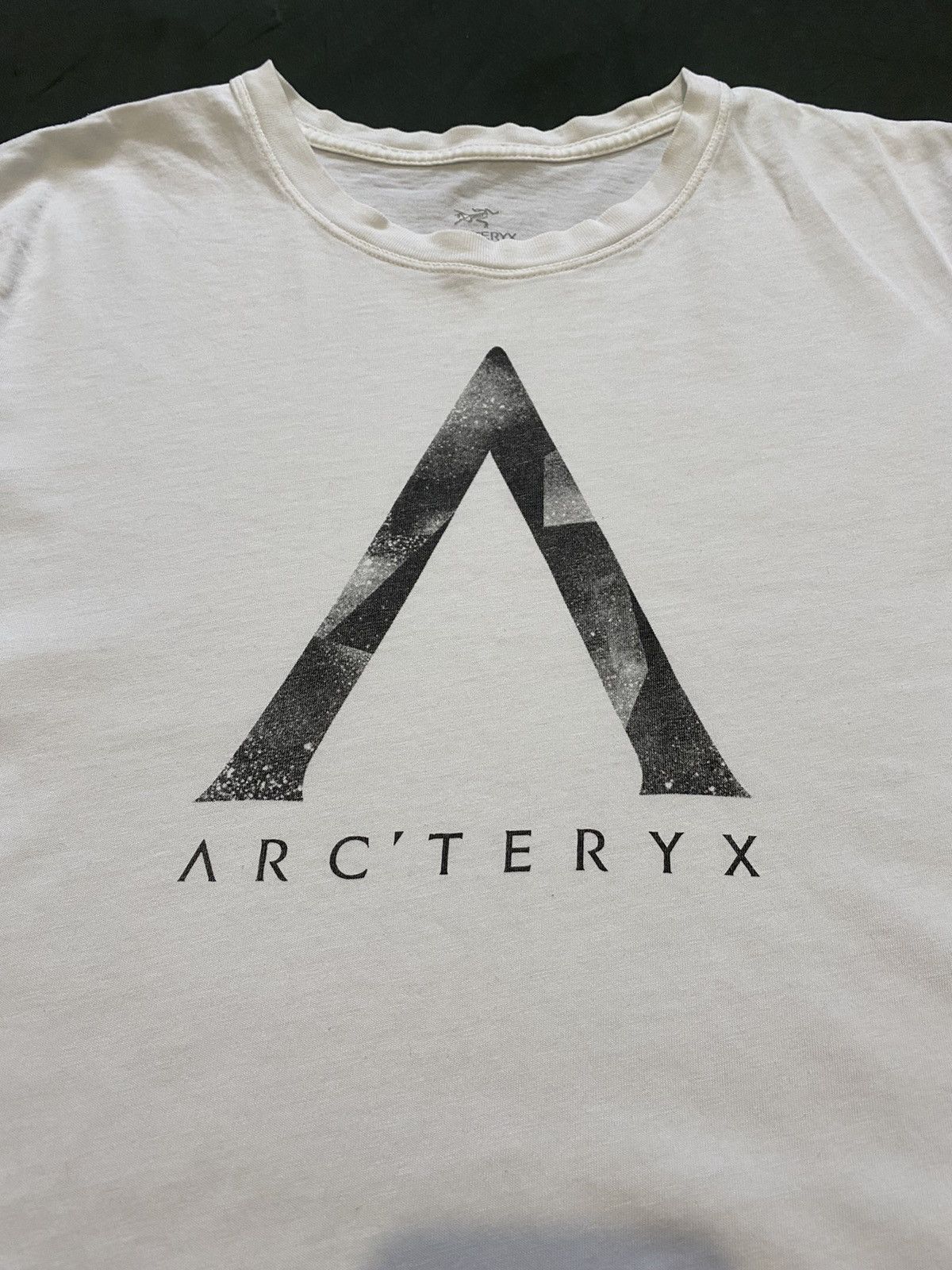 Arc'teryx Men's Arc'teryx white t-shirt Size US M / EU 48-50 / 2 - 2 Thumbnail
