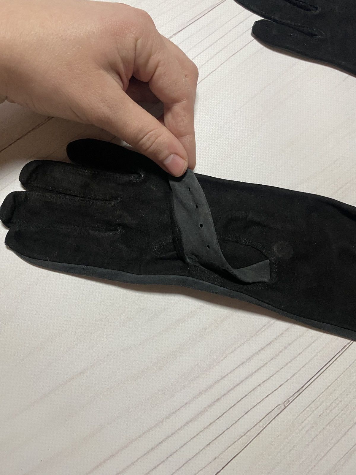 Marni Vintage Marni Black Leather Long Gloves Size 7.5 Size ONE SIZE - 12 Thumbnail