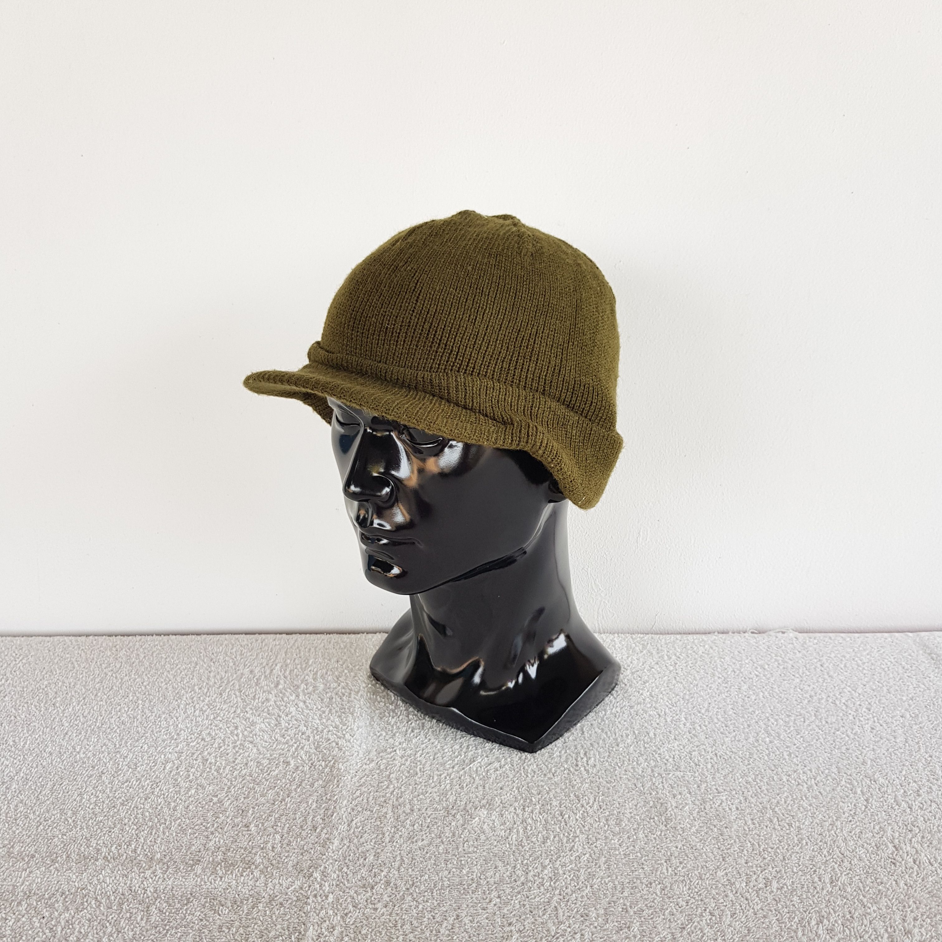 Japanese Brand Vintage Unknown Japanese Brand Beanie Y2K Knit Brim Hat Size ONE SIZE - 1 Thumbnail