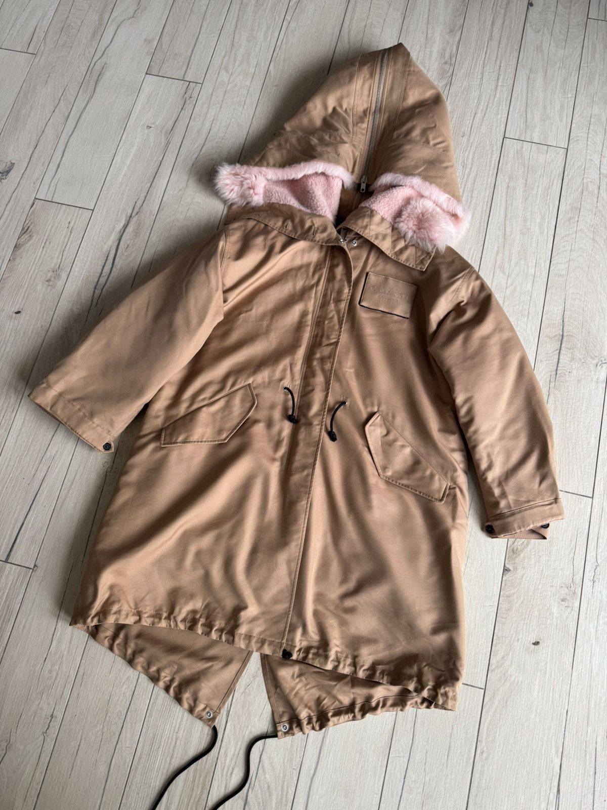 Calvin Klein 205W39NYC FW17 Calvin Klein 205W39NYC Pink Fur Orange Fishtail Parka Size US L / EU 52-54 / 3 - 4 Thumbnail