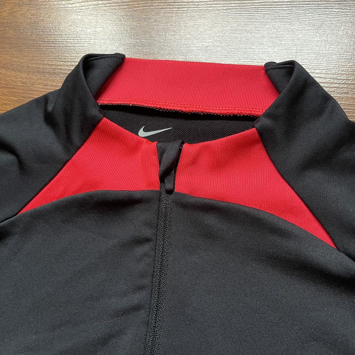 Nike LIVERPOOL NIKE 2022/2023 FOOTBALL SOCCER TRAINING TRACK TOP Size US L / EU 52-54 / 3 - 5 Thumbnail