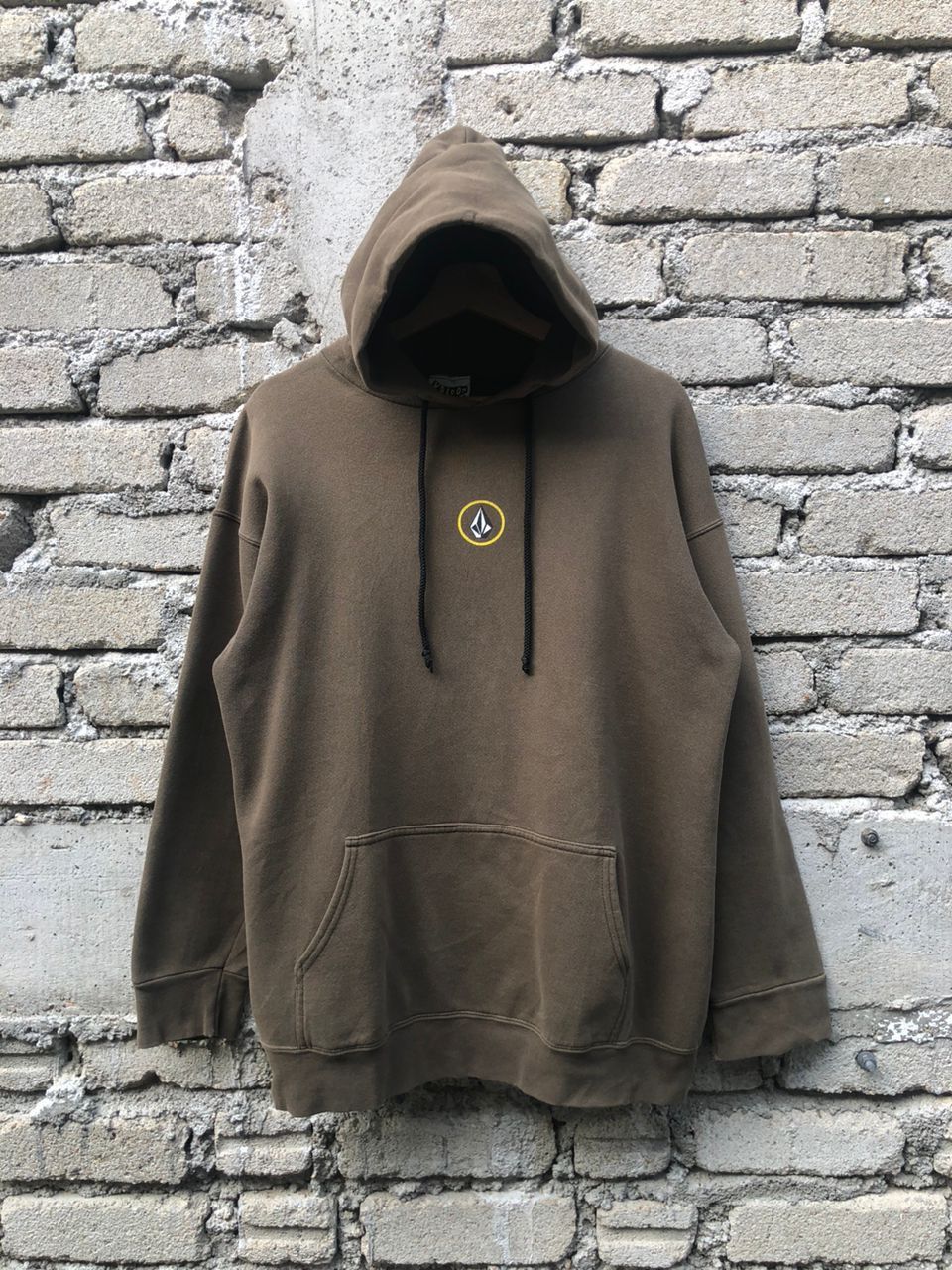 Volcom Vintage 90s Volcom Hoodie Fullover Center Logo Back Hit Size US M / EU 48-50 / 2 - 1 Thumbnail