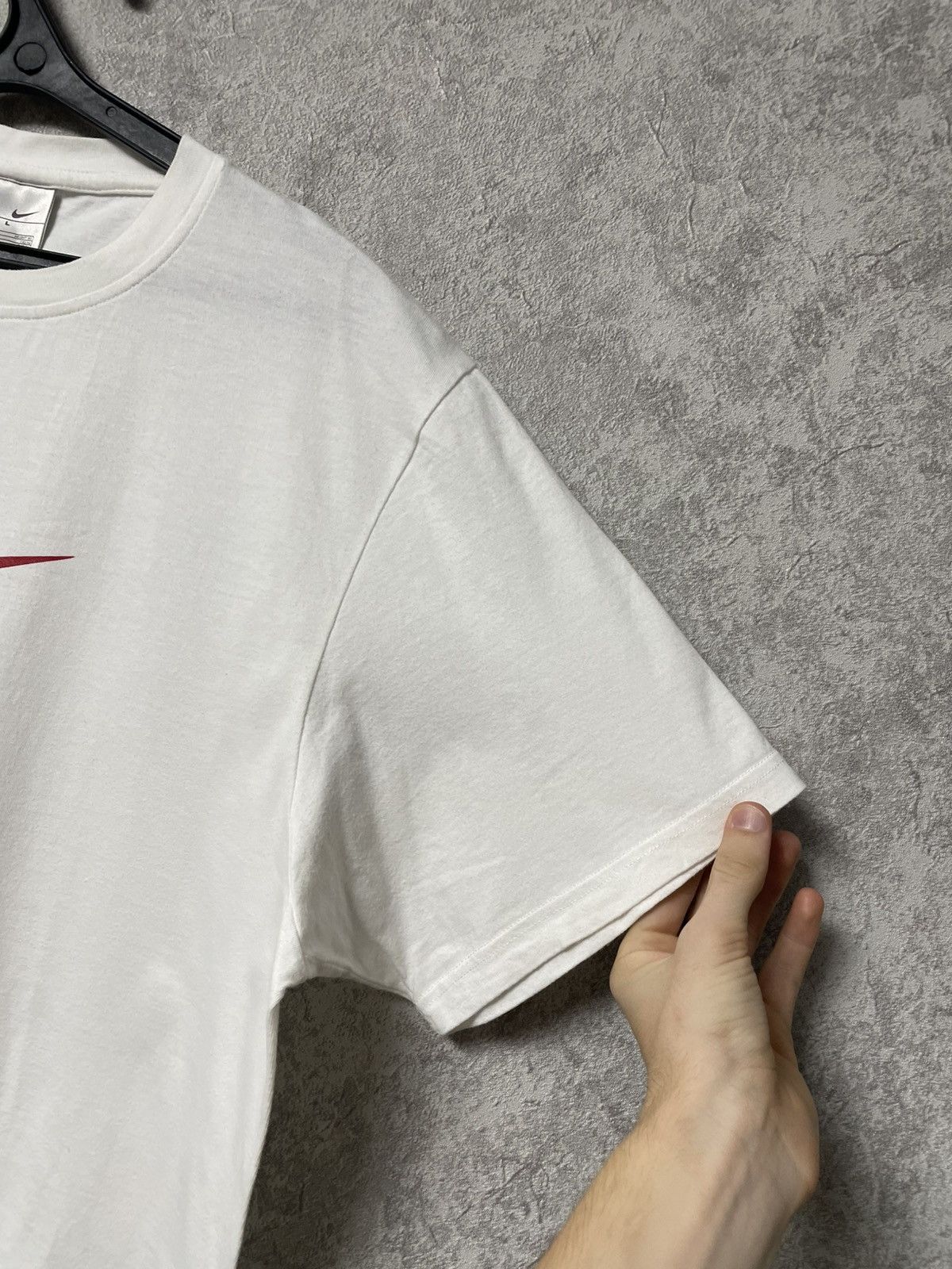 Nike Vintage Nike Big Swoosh White T-Shirt 90s Size US L / EU 52-54 / 3 - 5 Thumbnail