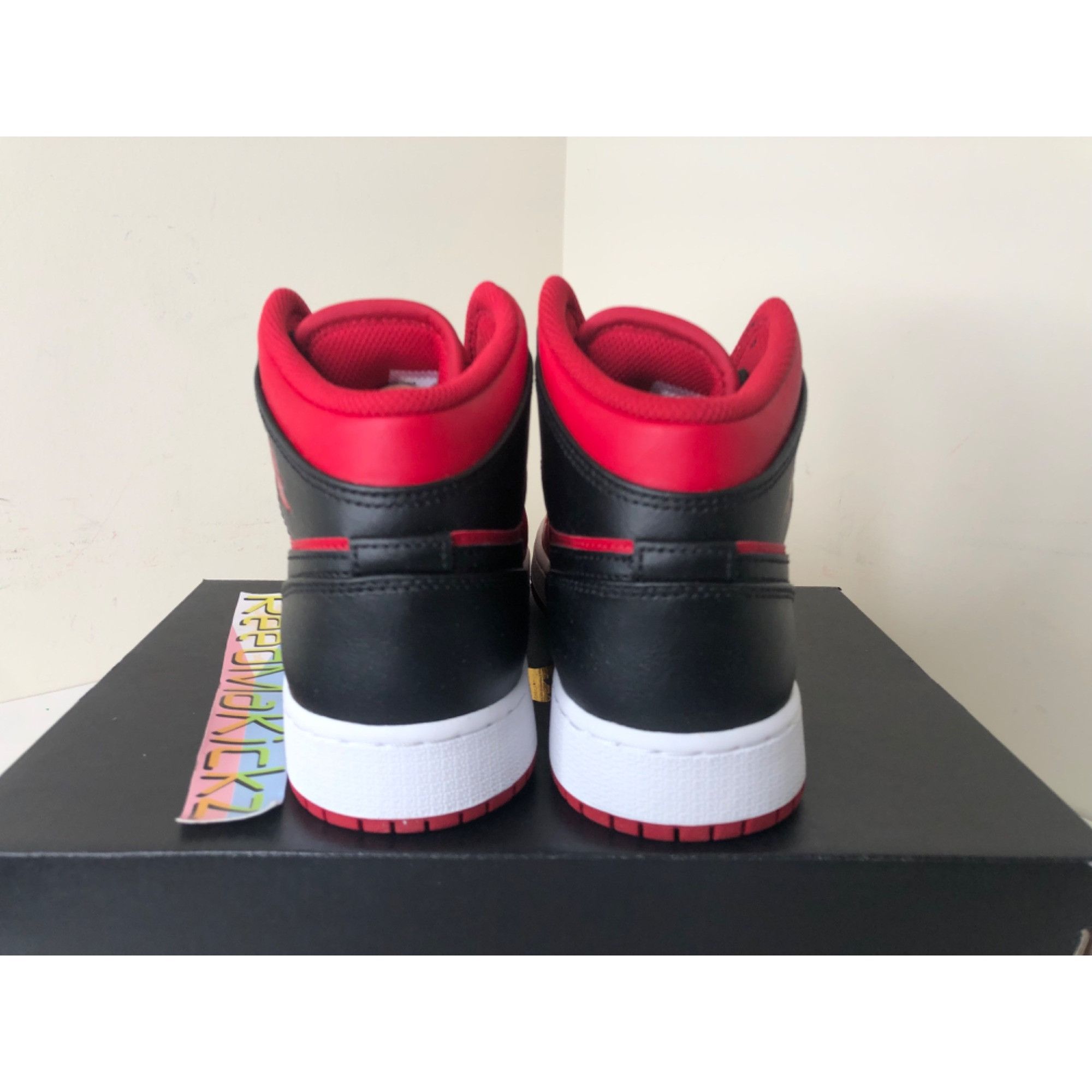 Jordan Brand Jordan 1 Mid Gym Red Black GS 6y Size US 6 / EU 39 - 4 Thumbnail