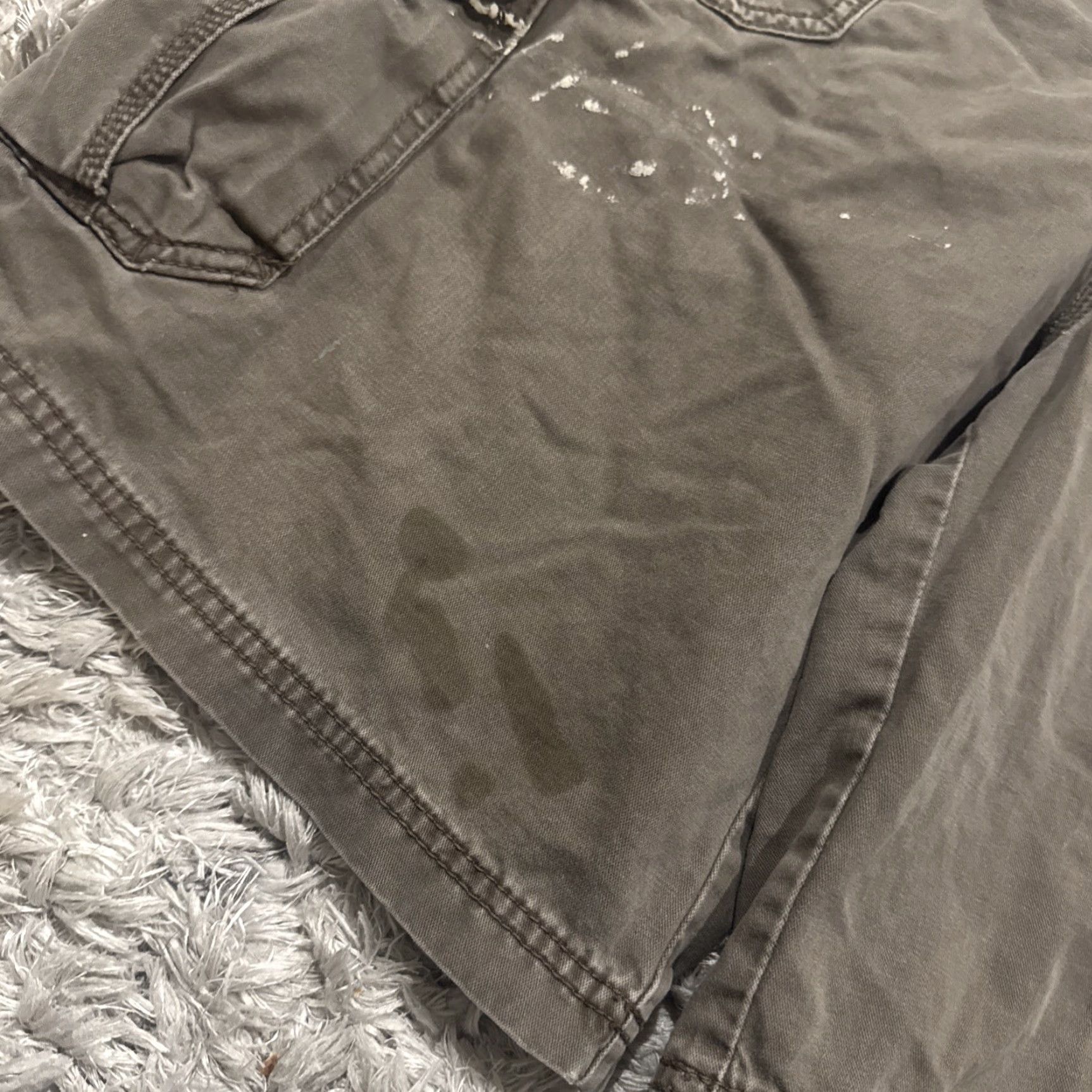 Van Heusen VINTAGE Van Heusen Cargo Shorts Men 34 Brown 00’s Y2K AS-IS Stained HTF Size 34 Mens Size US 34 / EU 50 - 2 Thumbnail