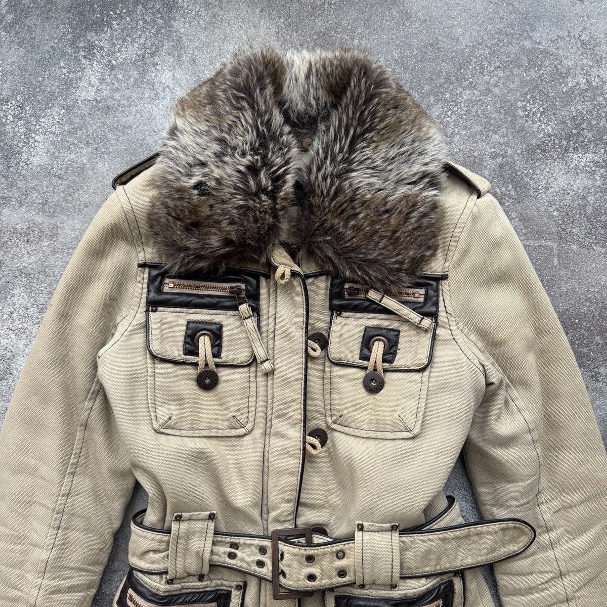 20471120 2000’s Aesthetic Vintage Faux Fur Utility Belted Jacket Size S / US 4 / IT 40 - 6 Thumbnail