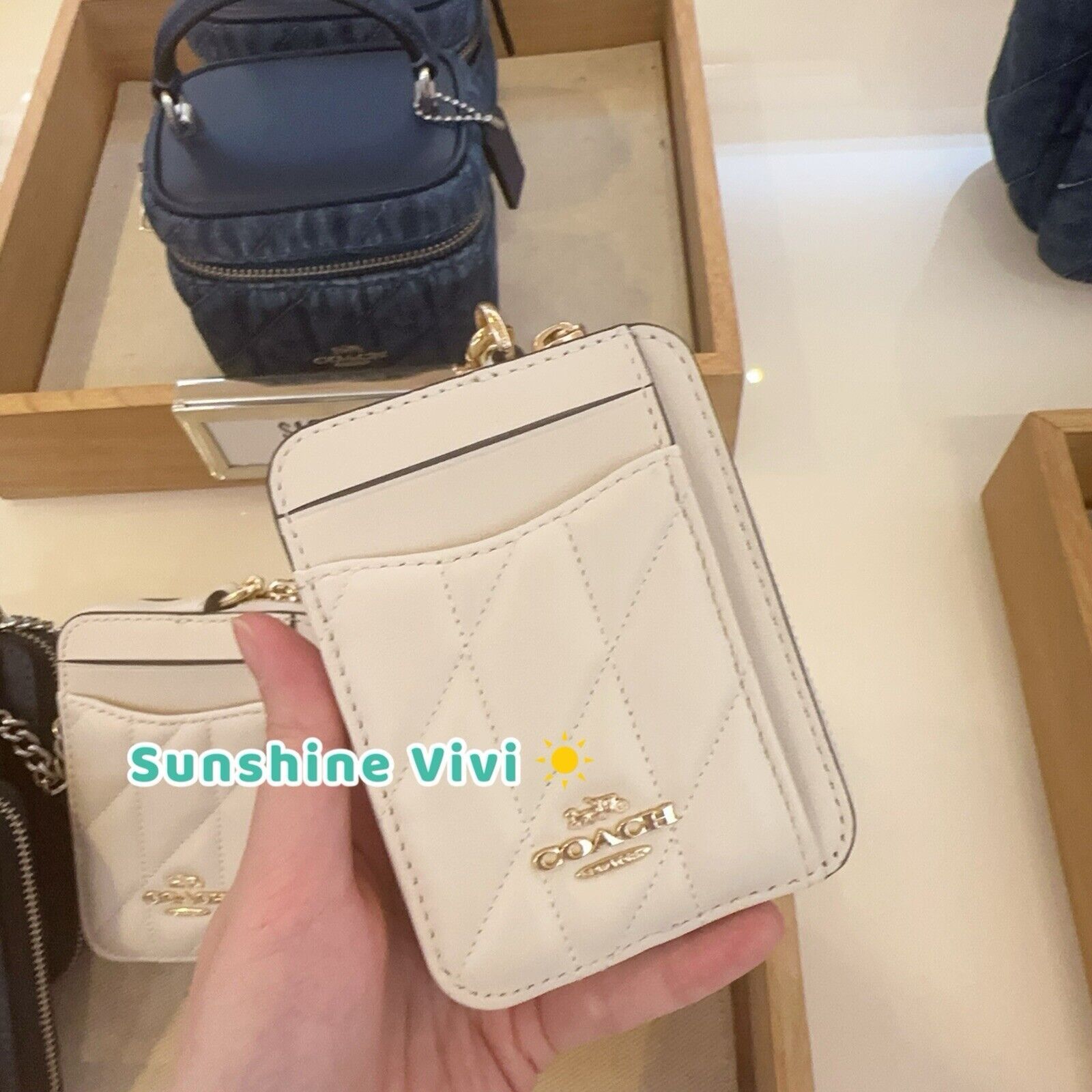 Coach NWT Coach Zip Card Case Quilting CZ467 Novelty Leather Chalk Size ONE SIZE - 1 Thumbnail