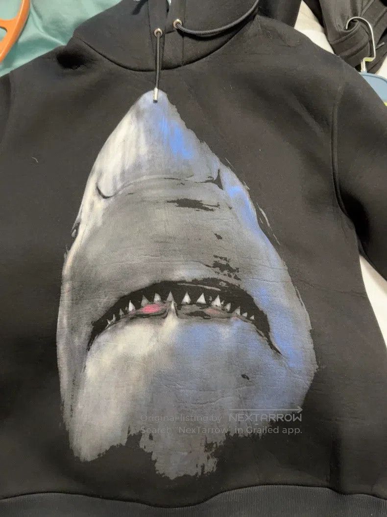 Givenchy Givenchy Classic shark hooded sweatshirt, black Size US L / EU 52-54 / 3 - 1 Thumbnail
