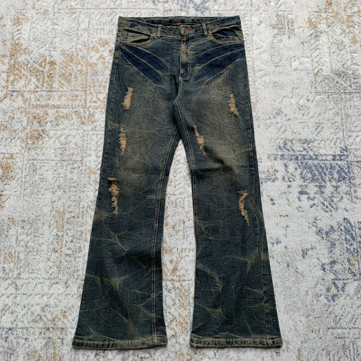 Vintage 2000s Japanese Brand Mud Wash Distressed Flared Jeans Size US 32 / EU 48 - 1 Thumbnail