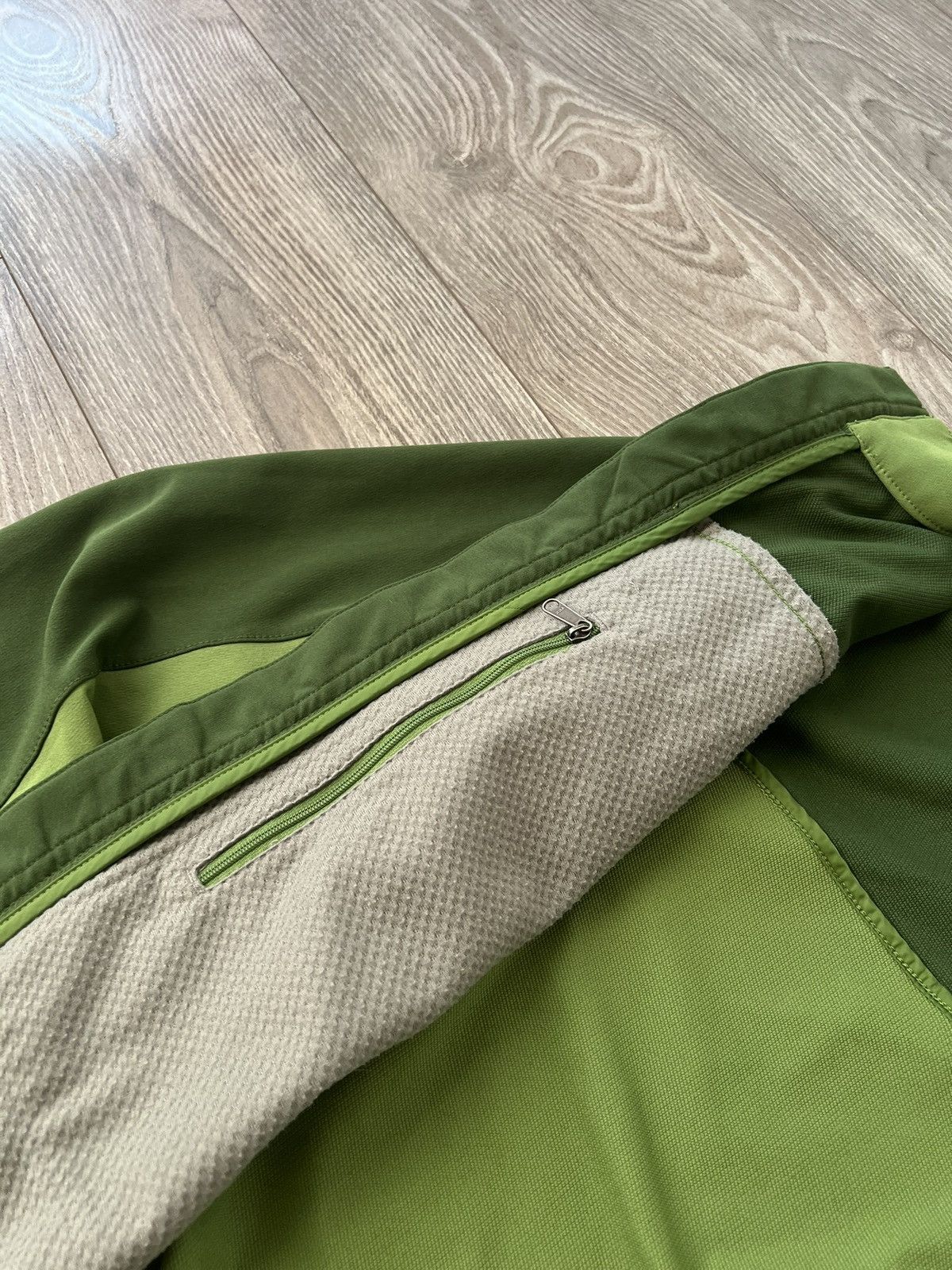 Marmot Marmot Outdoor Embroidered Logo Gorpcore SoftShell Jacket Size US M / EU 48-50 / 2 - 24 Thumbnail