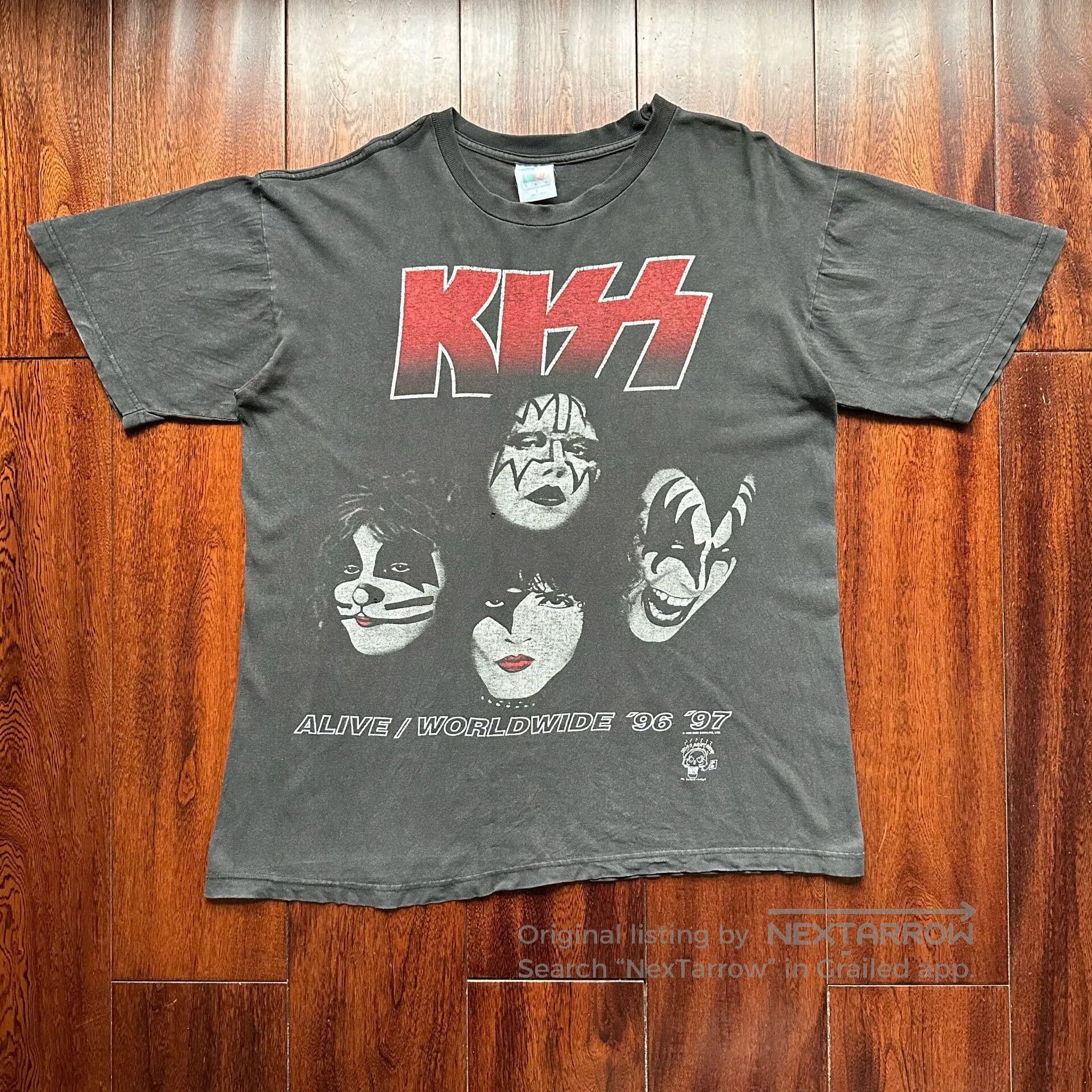 Vintage Kiss 1996 Vintage Fade Tee. Size US M / EU 48-50 / 2 - 1 Thumbnail