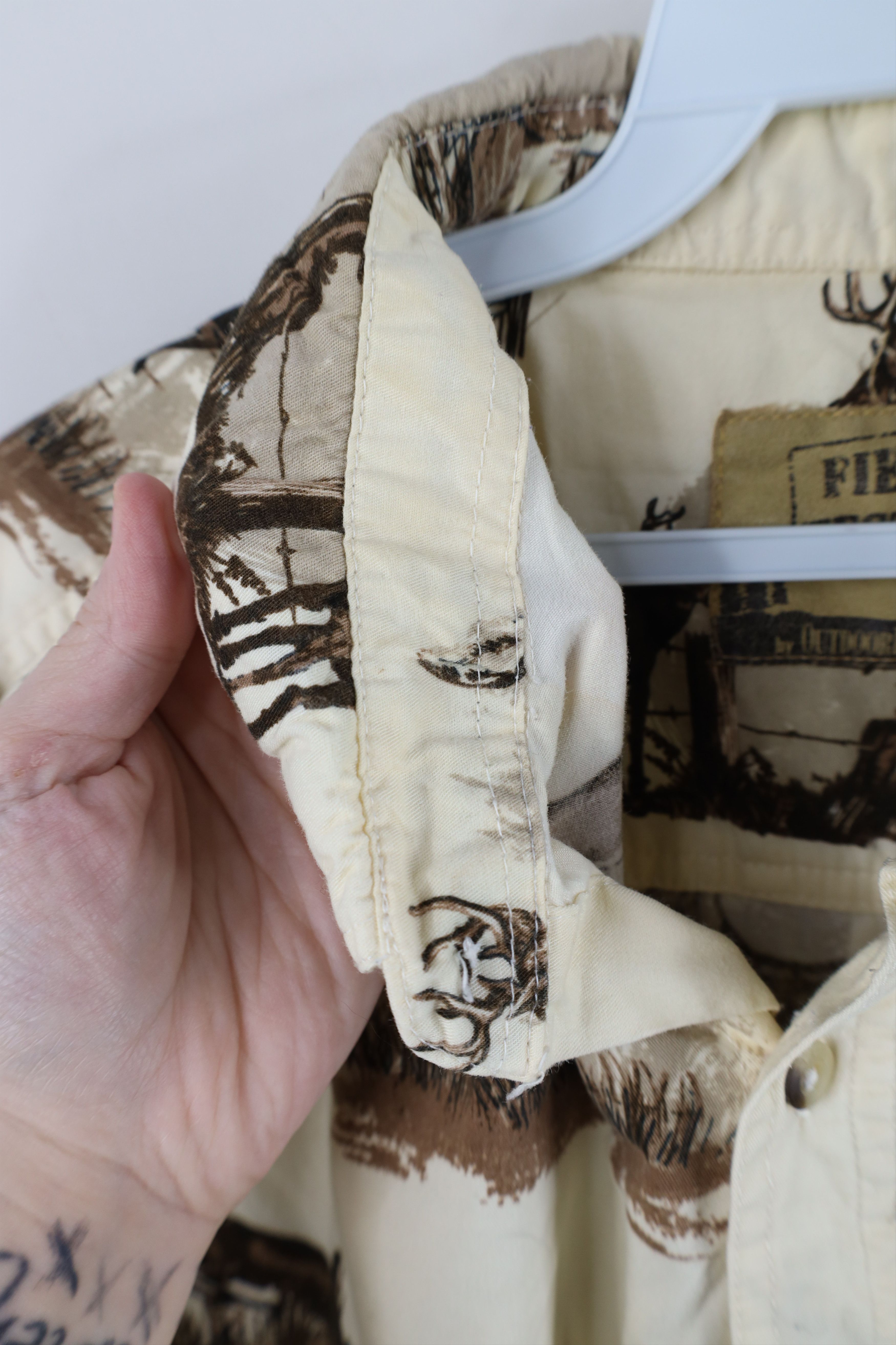 Vintage Vintage 90s Streetwear Deer Buck All Over Print Button Shirt Size US XL / EU 56 / 4 - 9 Thumbnail