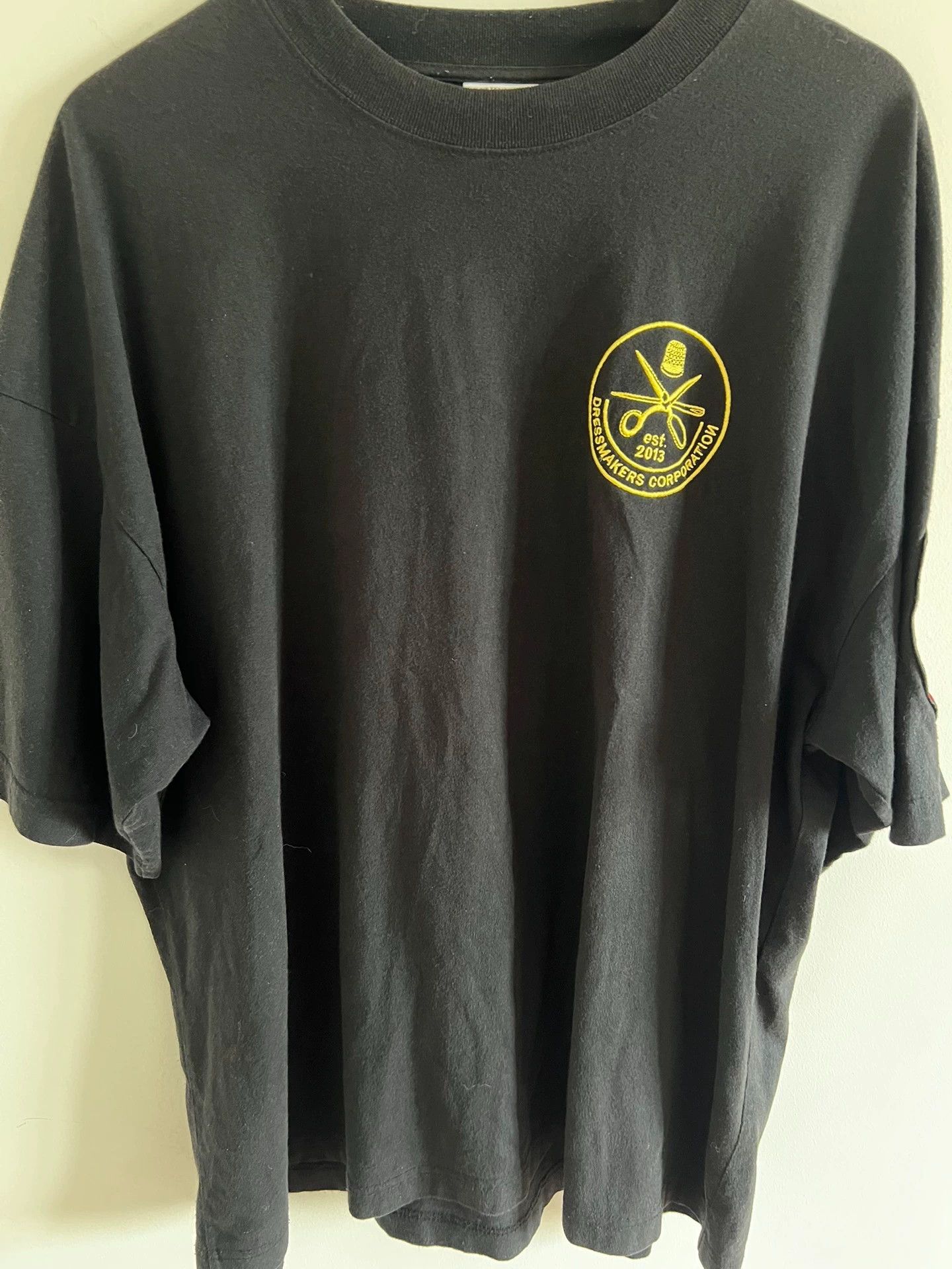 Vetements Vetements Officer Short Sleeve T-shirt - dmc Size US XS / EU 42 / 0 - 1 Thumbnail