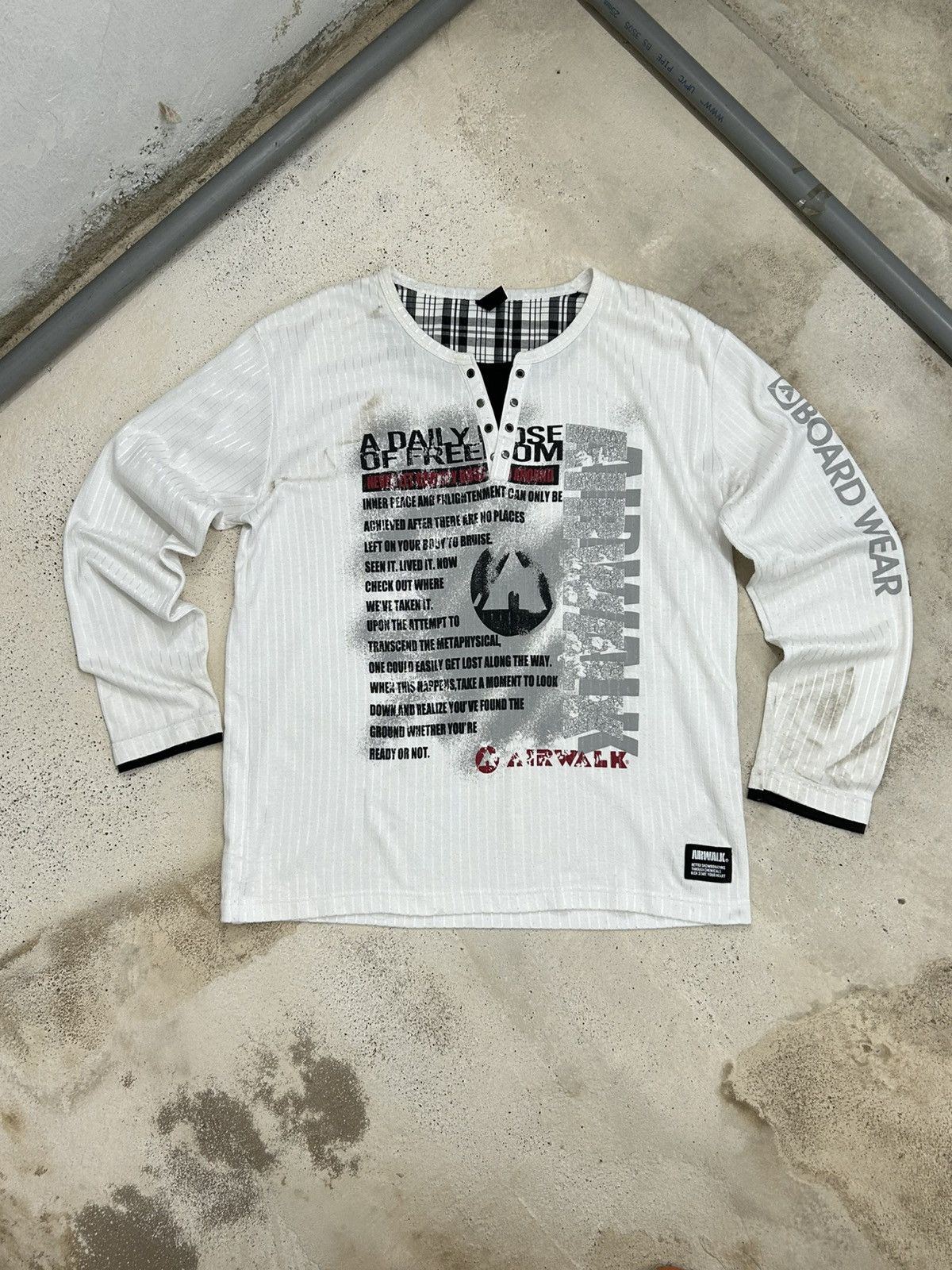 Designer × Japanese Brand Airwalk L/Sleeve Graphic Henley GrungeSkater Boardwear Style Size US L / EU 52-54 / 3 - 1 Thumbnail